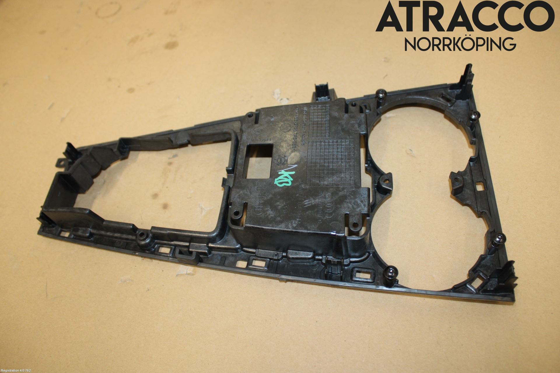 Audi A4/S4 B9 16-19 Inredning Sarg Växelspak