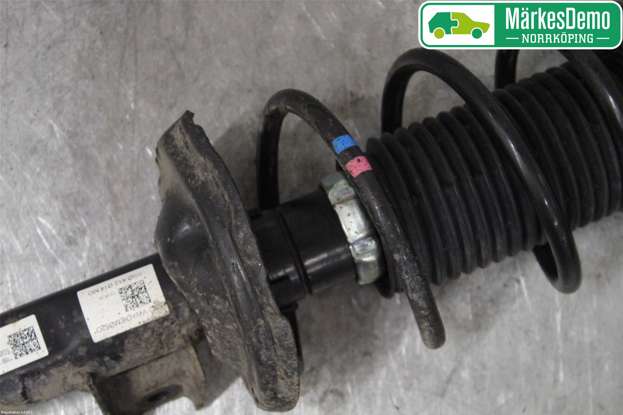 Volkswagen VW GOLF / E-GOLF VII 13-20 Fjäderben Fram Vänster