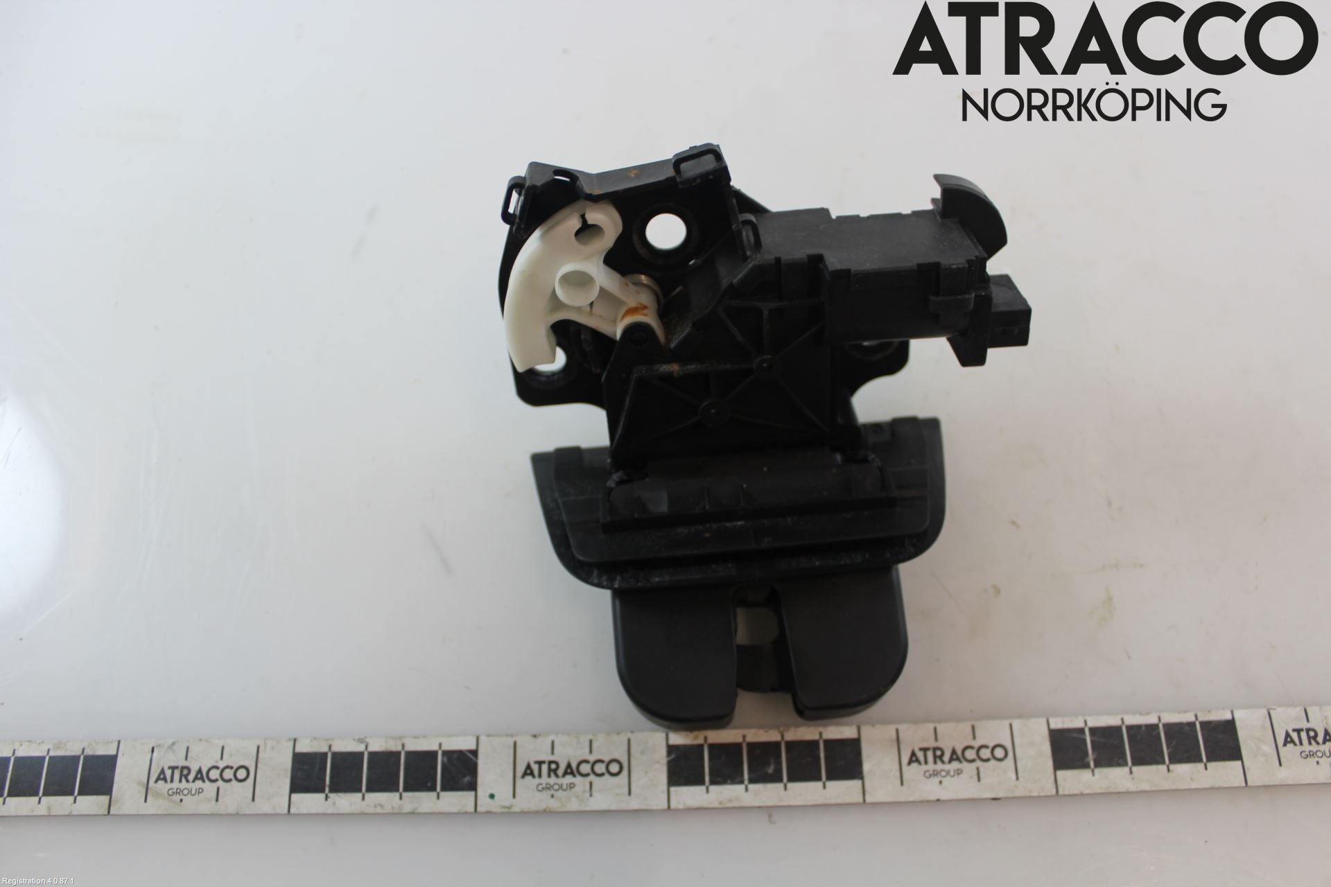 Audi A4/S4 05-07 Låskista Baklucka