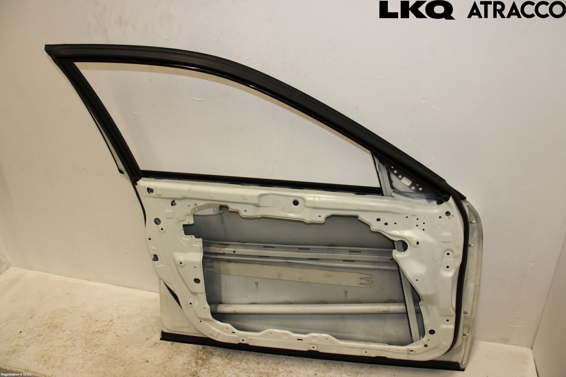 Nissan SKYLINE Dörr Fram Vänster