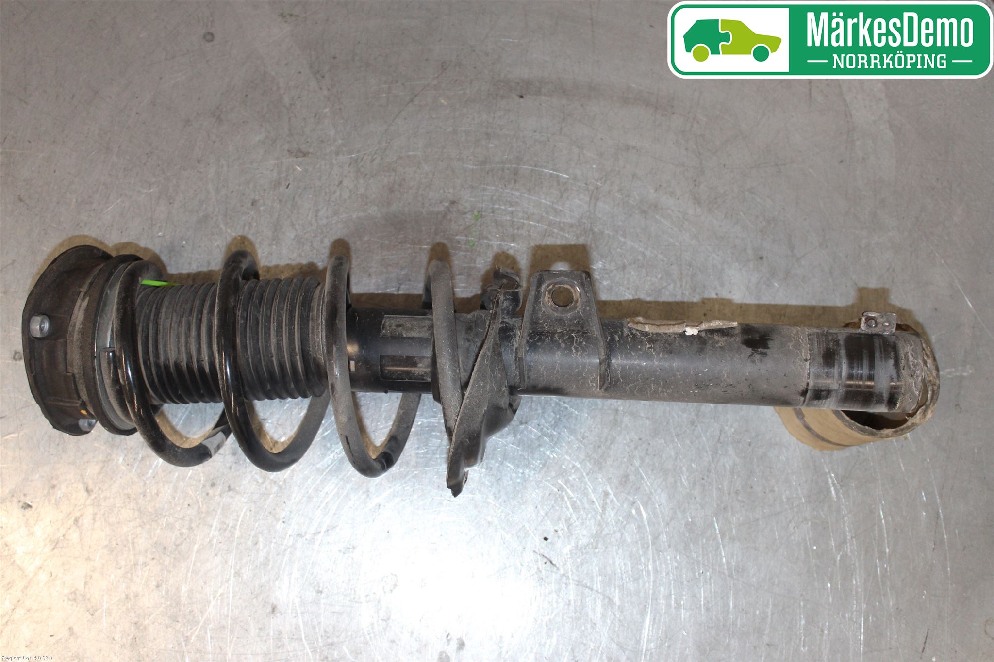 Skoda KAROQ 18- Fjäderben Fram Höger