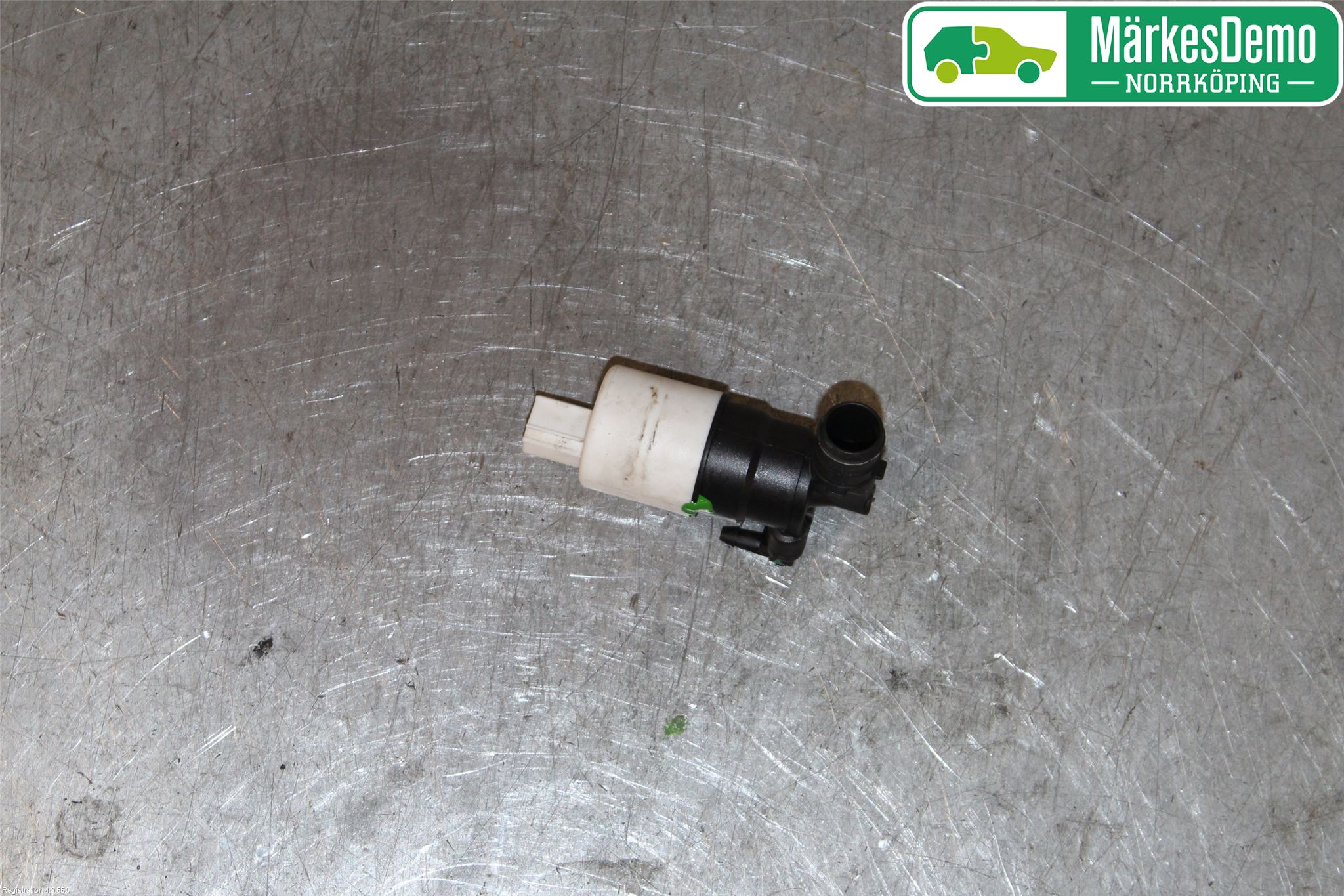 Jaguar XE (X760) 15-24 Spolarpump Vindruta