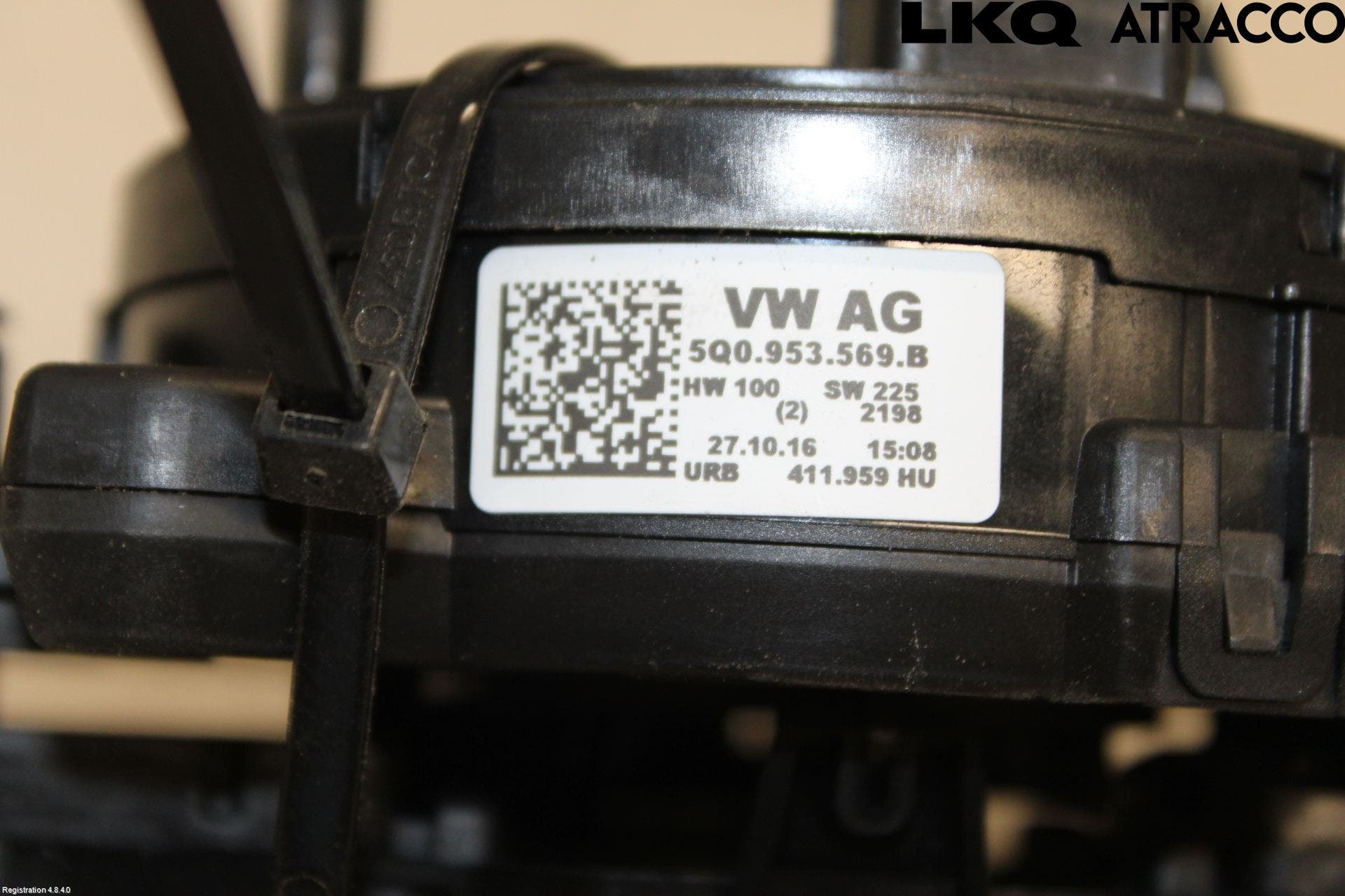 Volkswagen VW PASSAT 15-19 Spakcentral