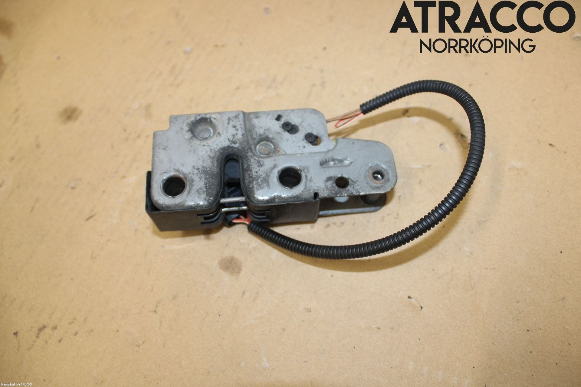 Volkswagen VW TOUAREG 7P 11-18 Huvlås