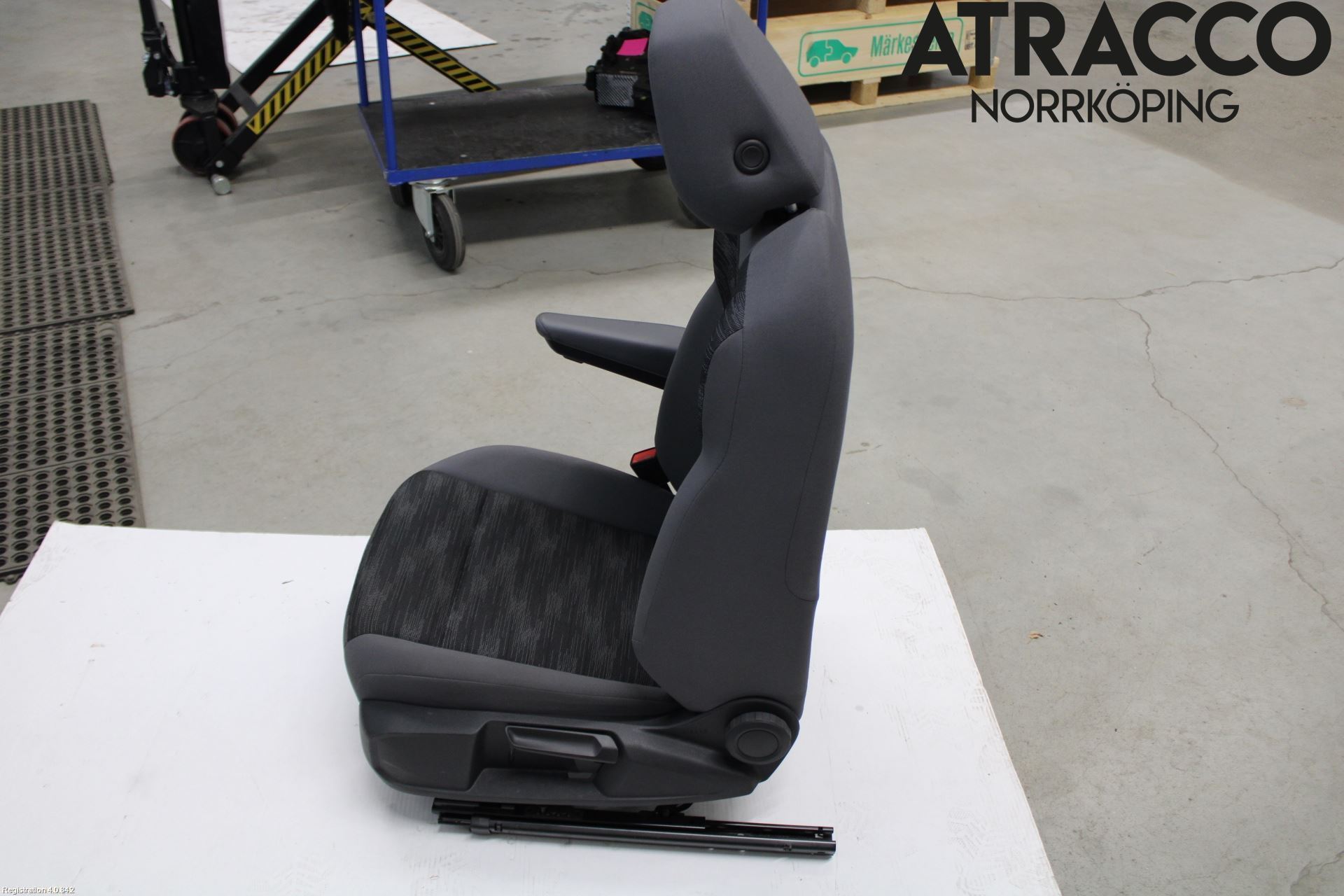 Volkswagen VW ID.4 21- Inredning Stol Fram Vä