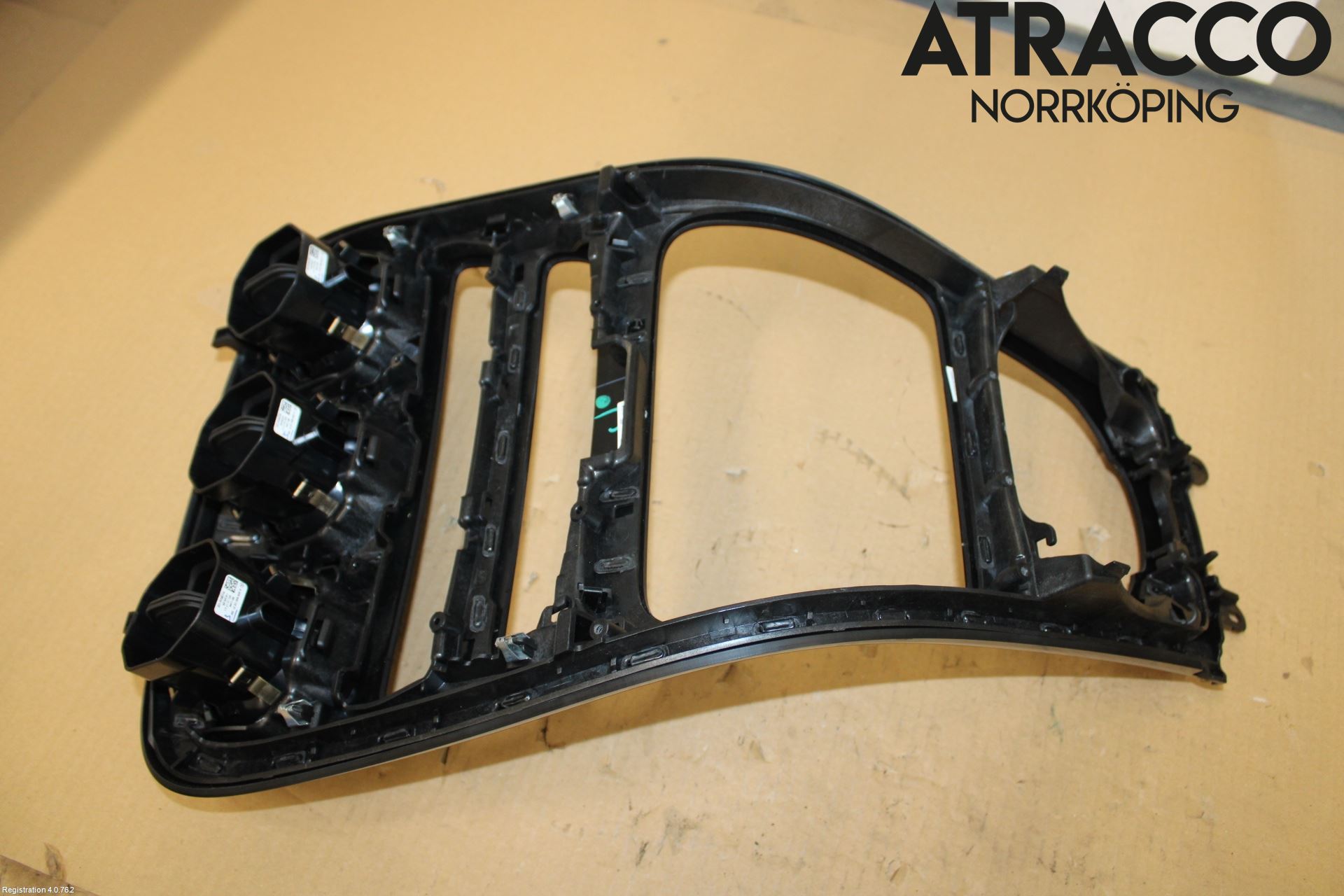 Mercedes-Benz MB C-KLASS (W205) 14-21 Instrumentkonsoll Mitt