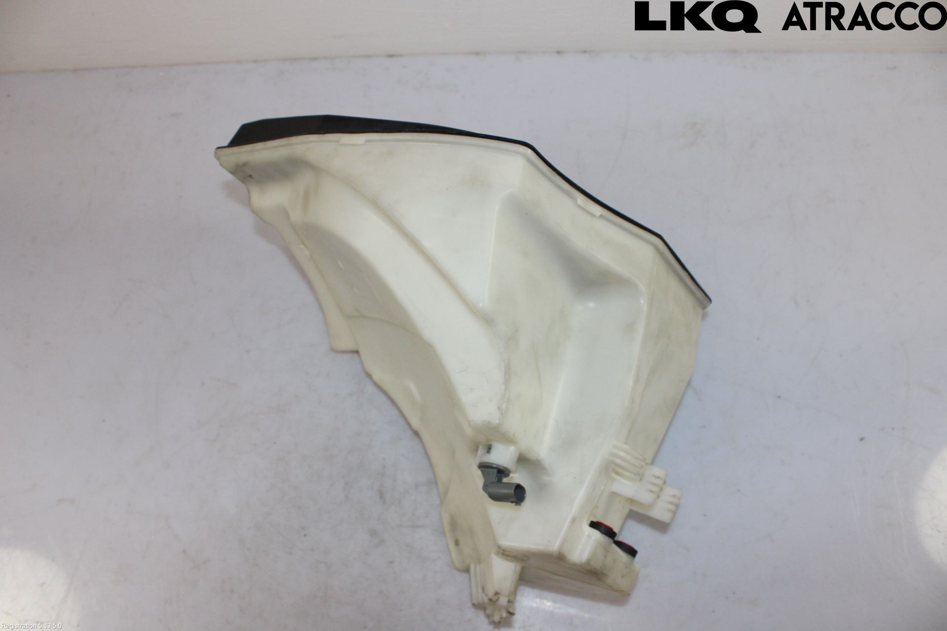 BMW X3 E83     03-10 Spolartank Vindruta