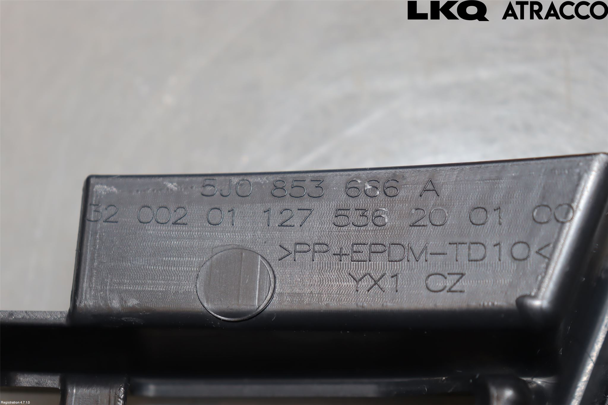 Skoda ROOMSTER Grilldel Höger