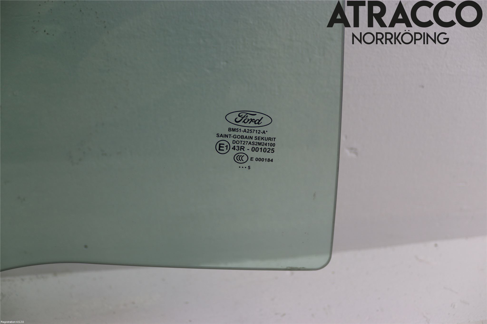 Ford FOCUS 15-18 Dörruta Bak Höger