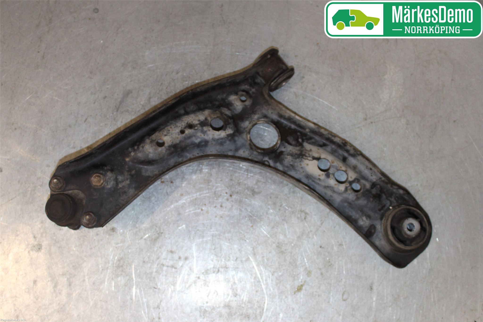 Skoda OCTAVIA (5E) 13-20 Bärarm Fram Undre Hö