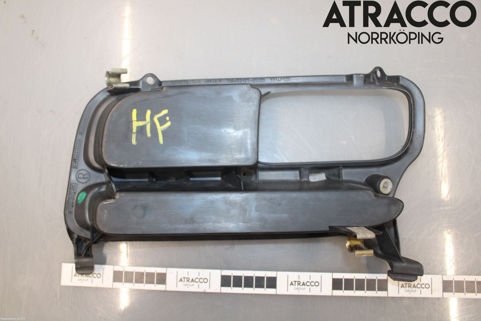 Toyota AVENSIS 03-06 Dimljussarg Fram