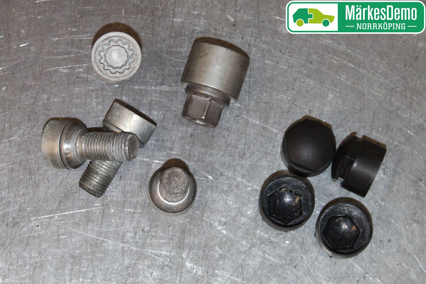 Seat TARRACO 19- Hjulmutter-Bult-Sats