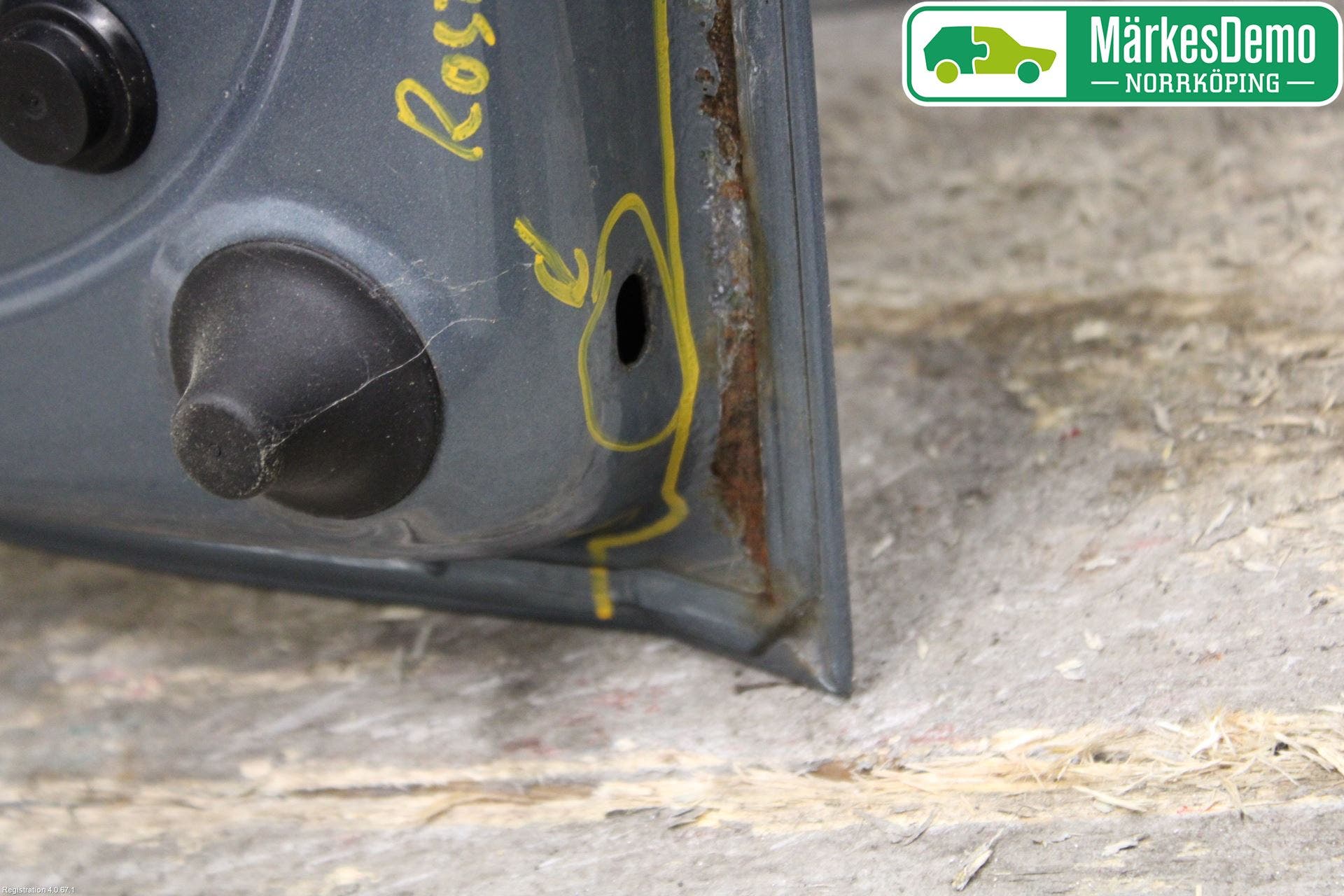 Seat LEON 06-12 Dörr Fram Vänster