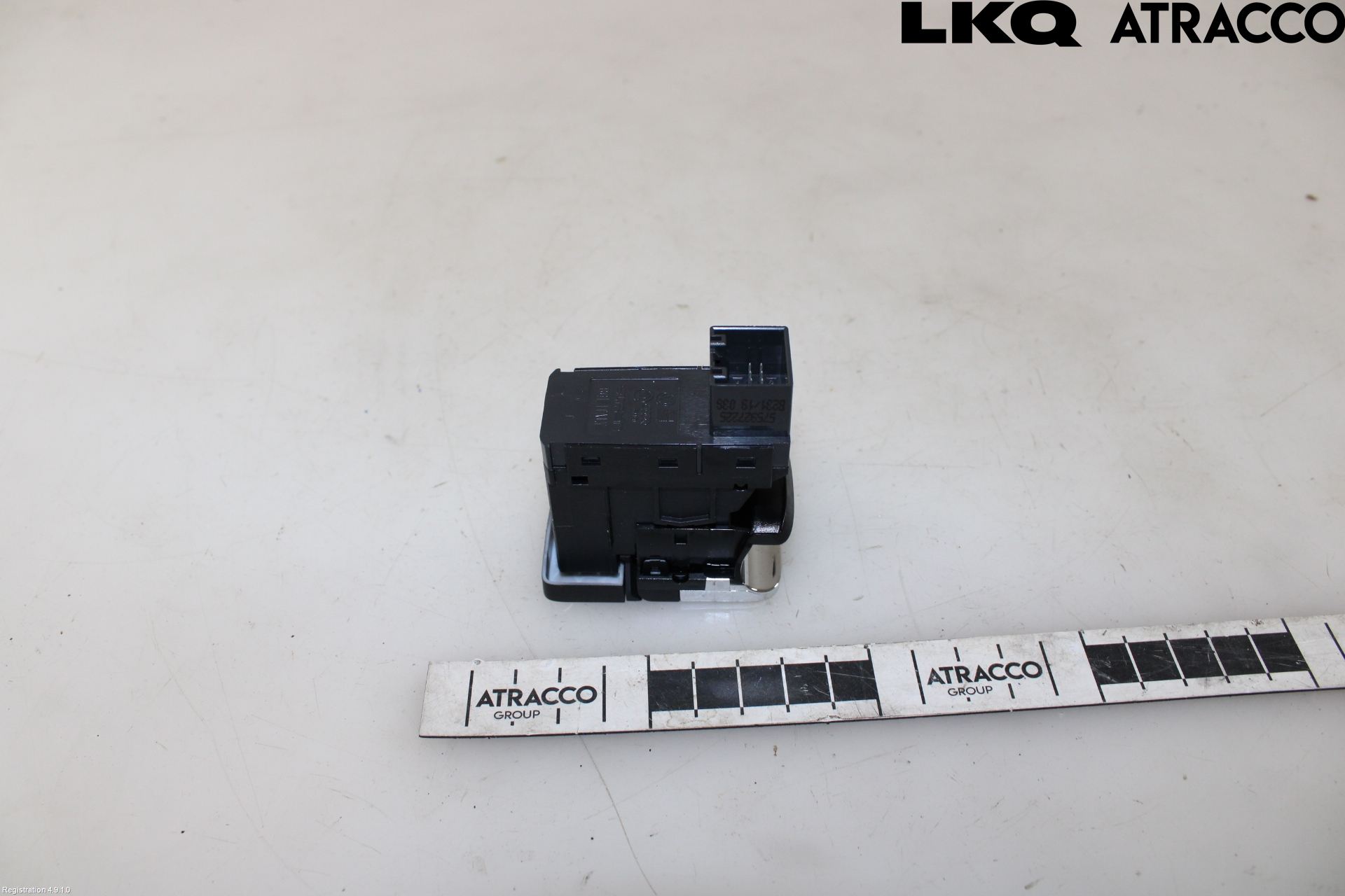 Seat ATECA 16->> Strömställare Parkeringsbroms