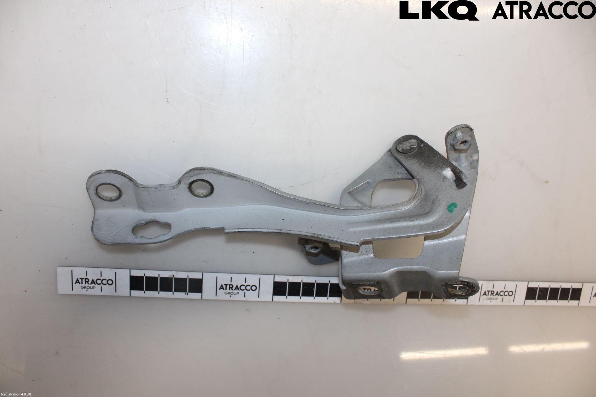Kia VENGA 10-19 Huvgångjärn