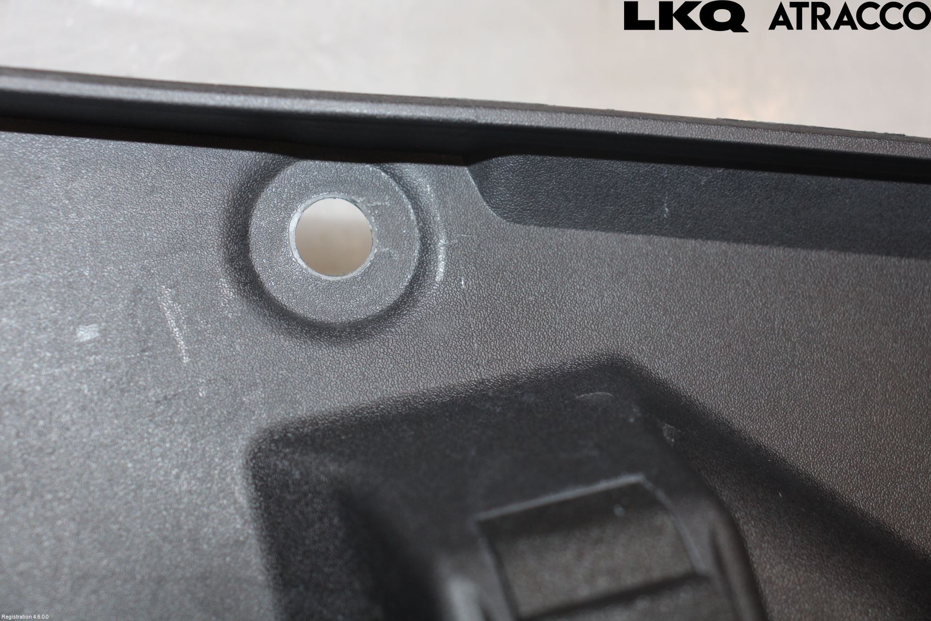 Jaguar F-PACE Torpedplåt-Torpedplast