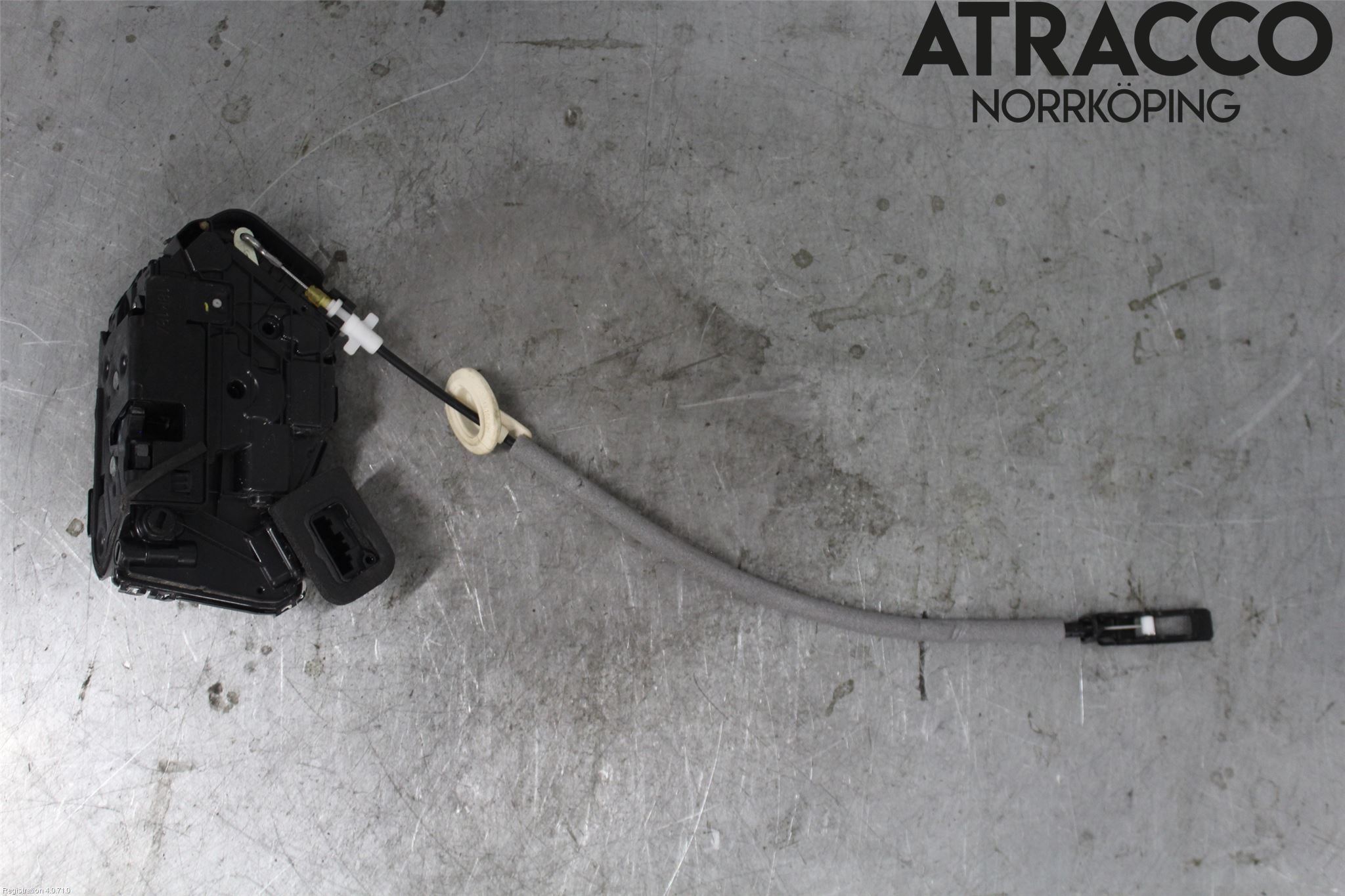 Volkswagen VW ARTEON 17- Låskista-Dörrlås