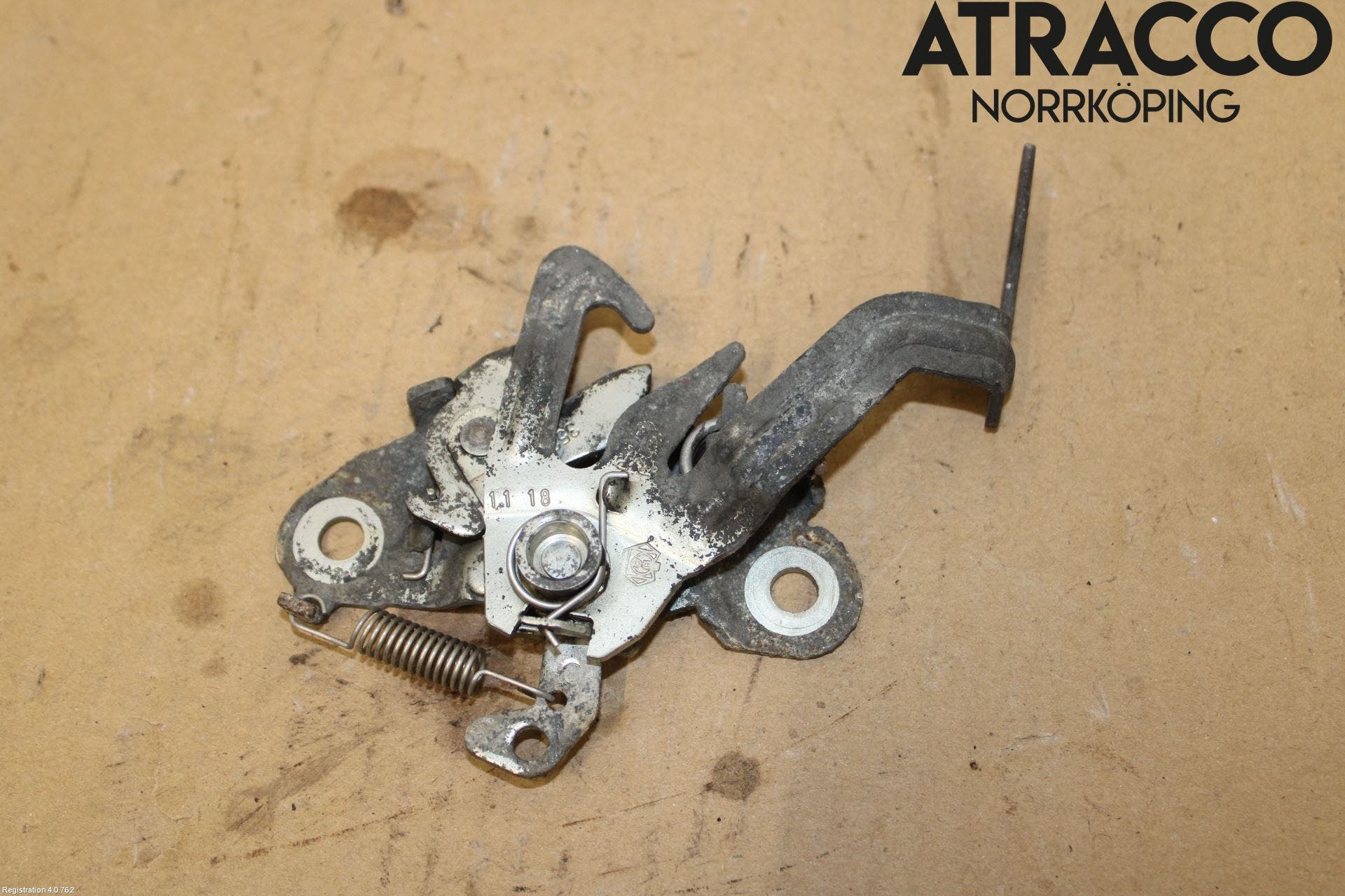 Peugeot 308 08-13 Huv Spärr