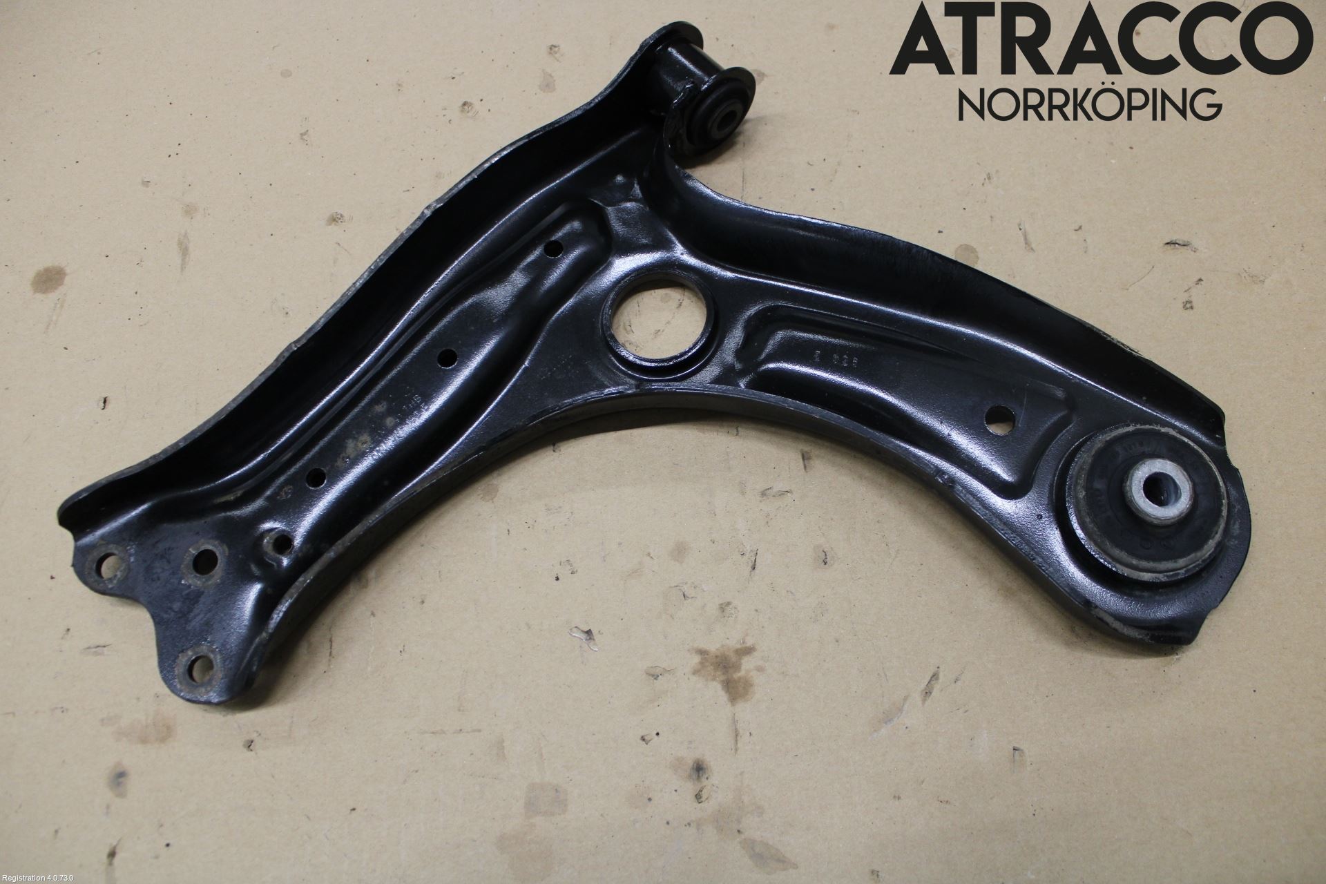Skoda FABIA 07-14 Bärarm Fram Undre Hö