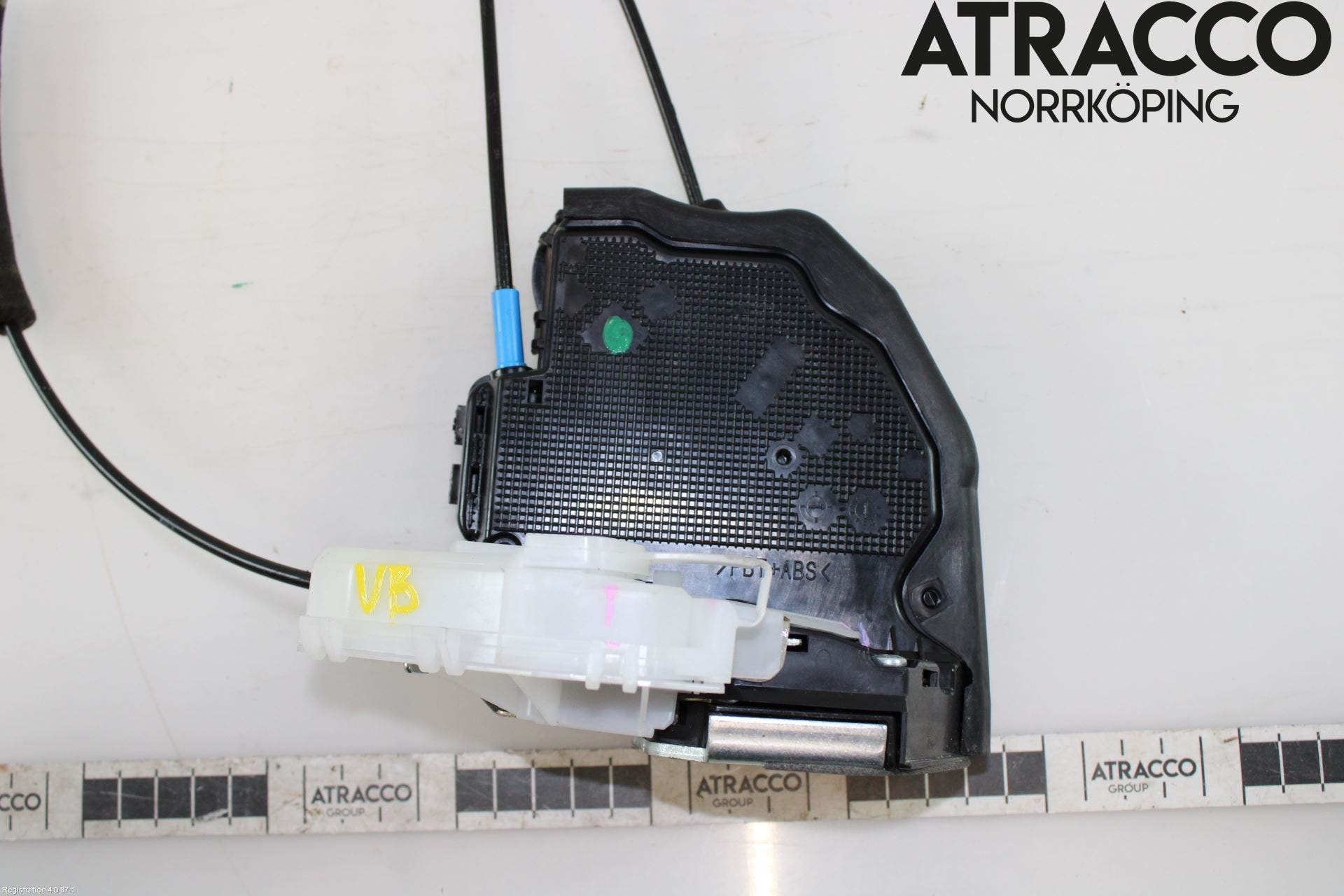 Toyota C-HR 16-23 Låskista-Dörrlås