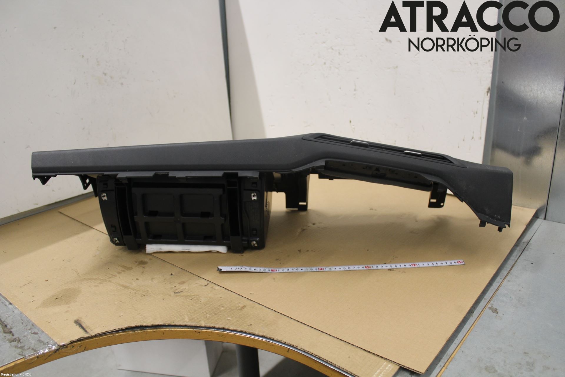 Volkswagen VW ID.4 21- Handskfack