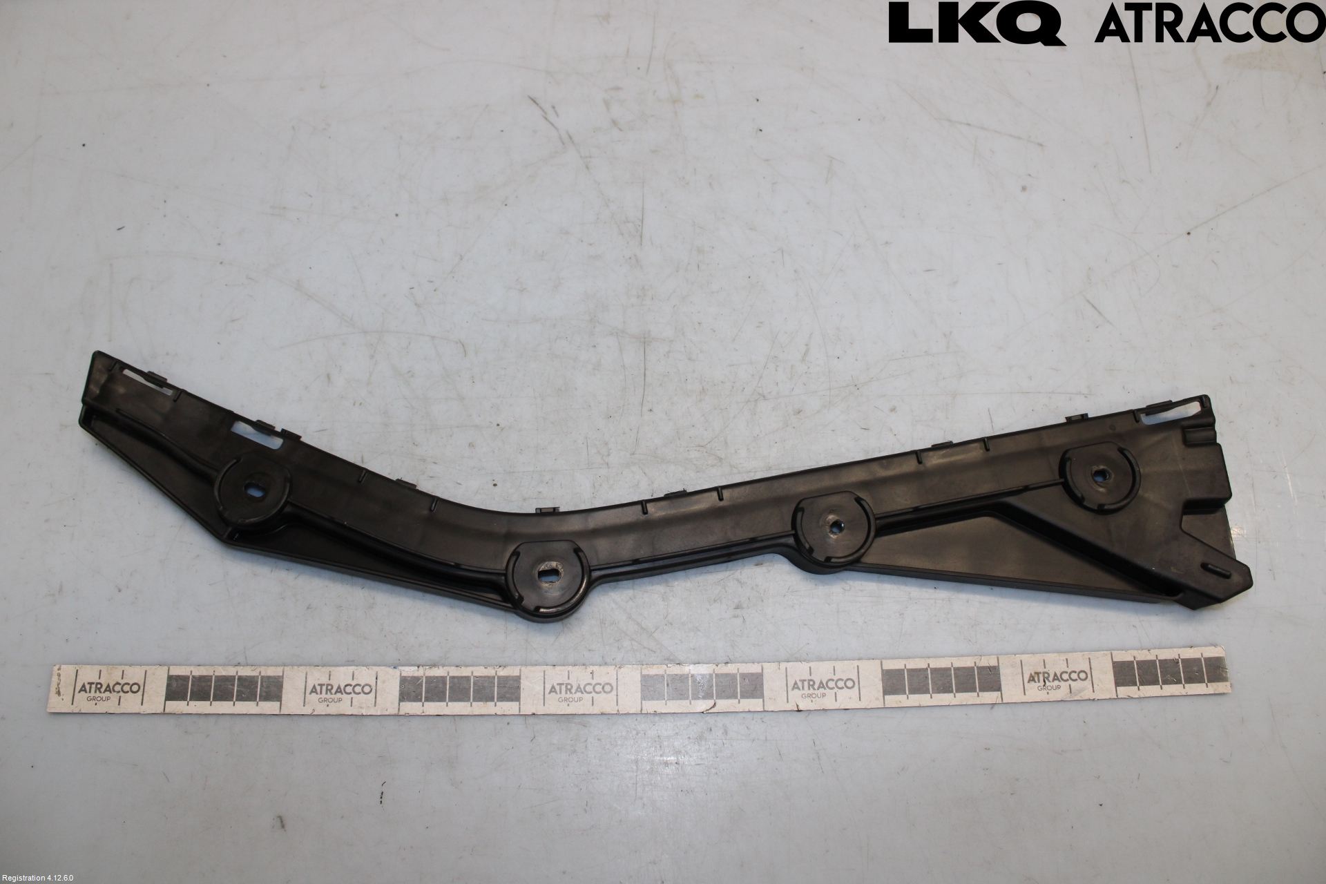 Skoda RAPID Stötfångarfäste Bak Hö