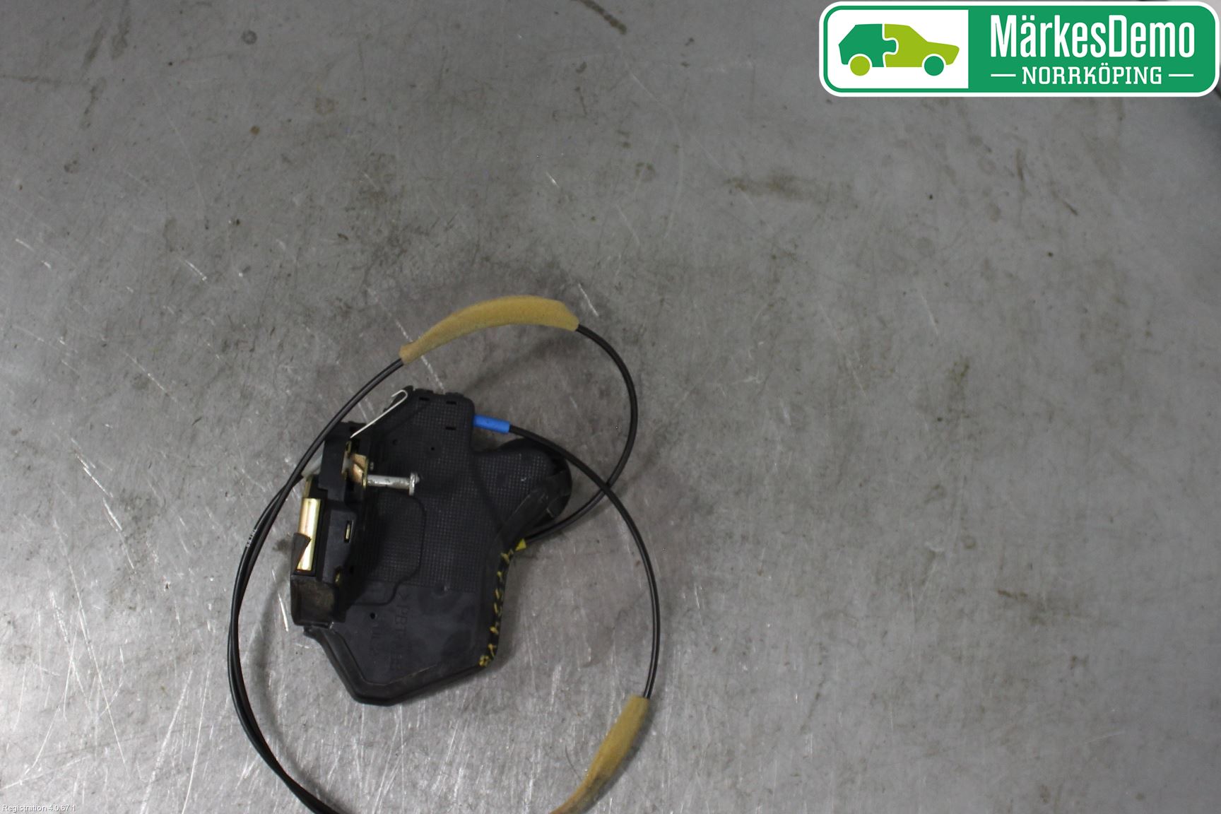 Toyota COROLLA VERSO 04-07 Låskista-Dörrlås