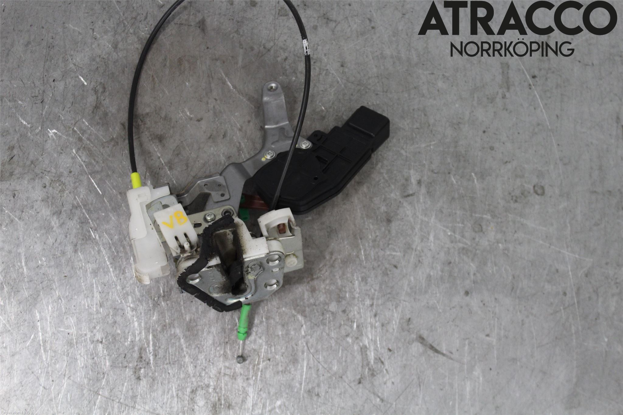 Toyota AYGO 06-14 Låskista-Dörrlås