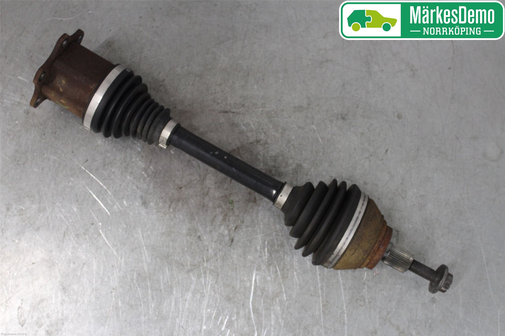 Skoda SUPERB 16-24 Drivaxel Fram Vänster
