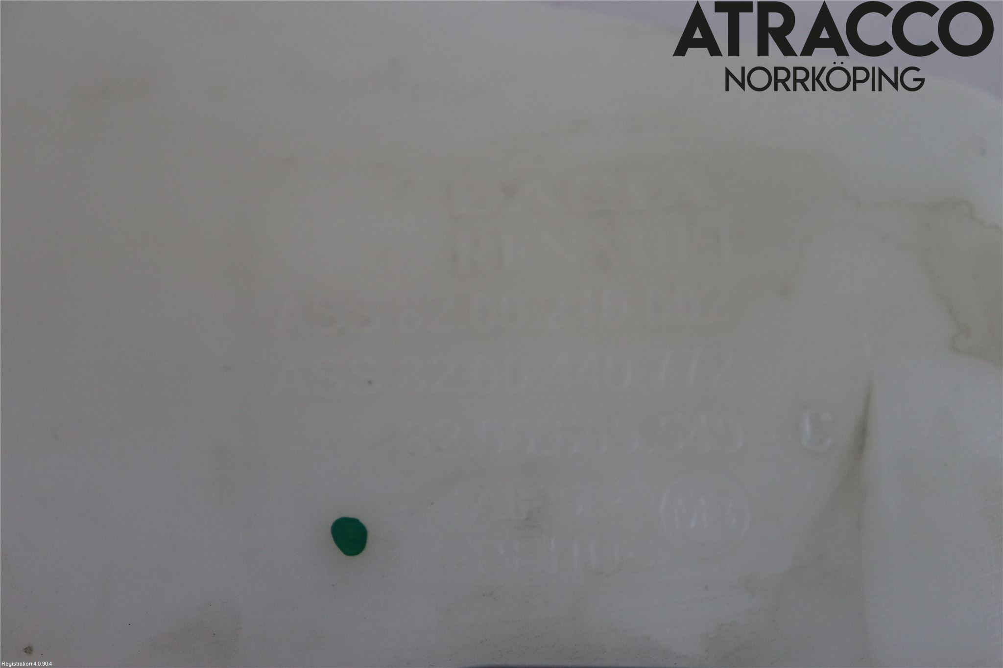 Dacia DUSTER 18-24 Spolartank Vindruta