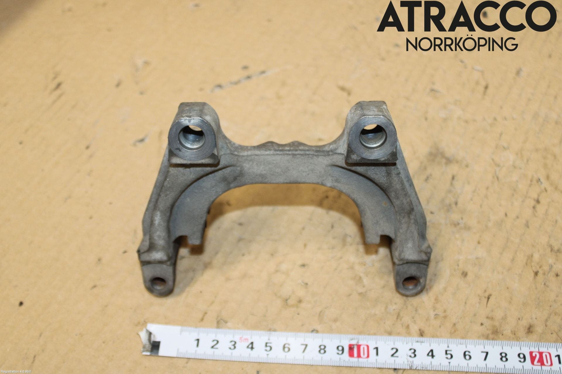 Audi Q3 F3 19- Bromsokshållare