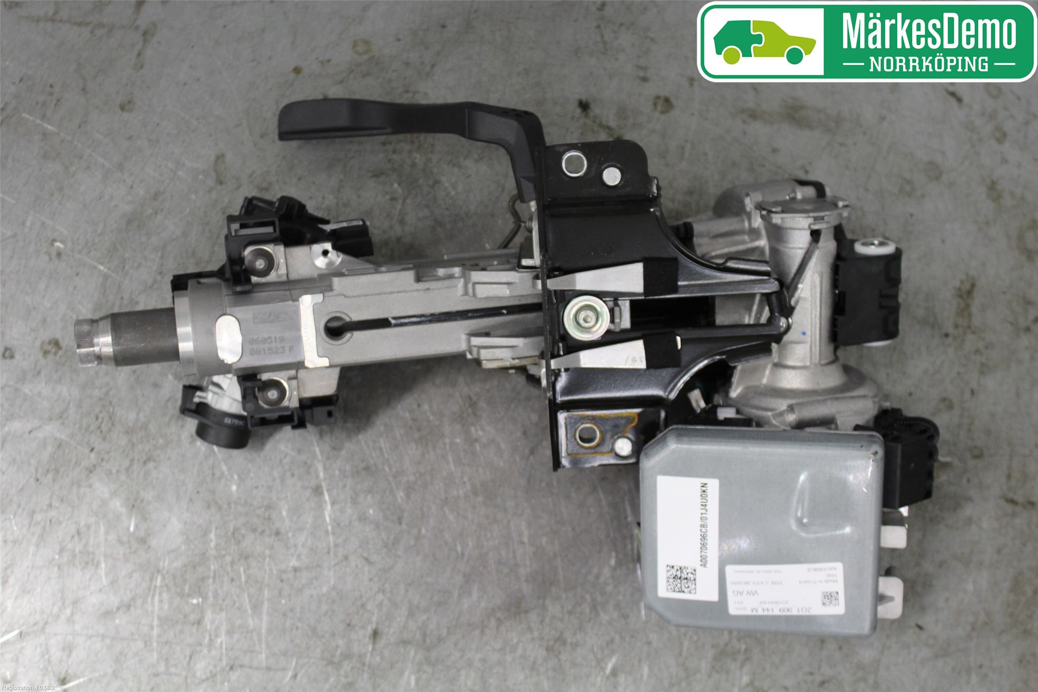 Seat ARONA Rattaxelagg Med Inb Servo