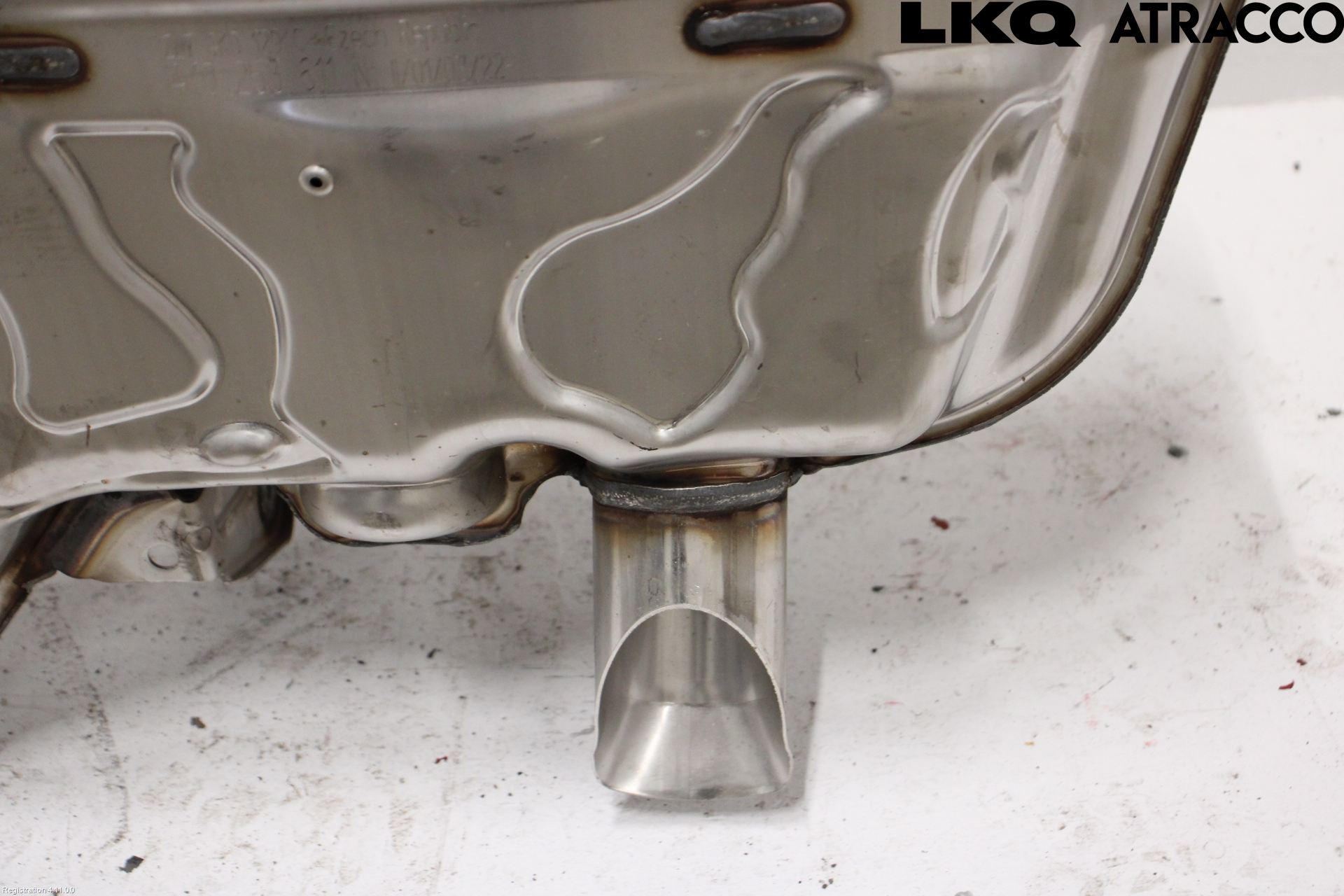 Audi A6 F2/C8 19- Avgas Halvsats