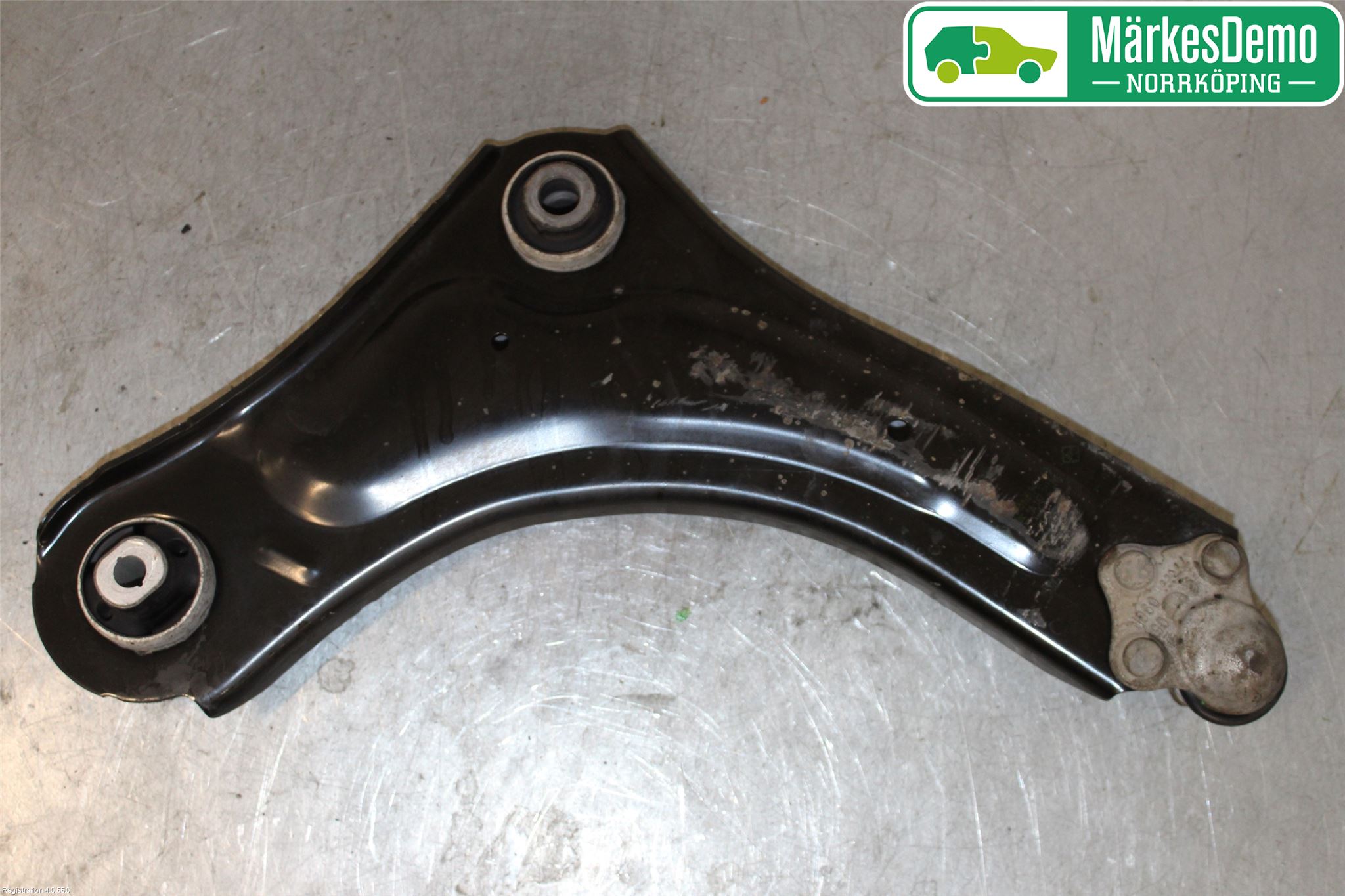 Renault MEGANE III 09-15 Bärarm Fram Undre Vä