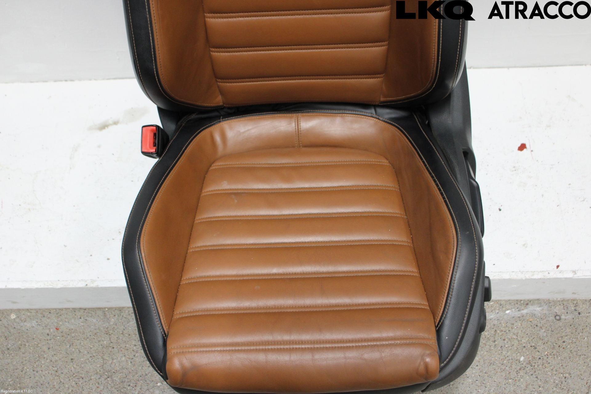 Volkswagen VW PASSAT 11-14 Inredning Stol Fram Vä