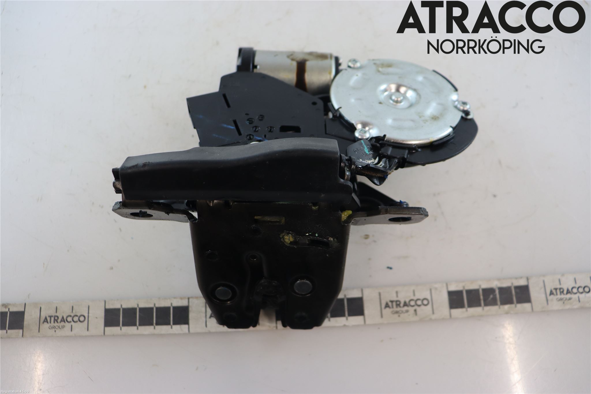 Chevrolet SUBURBAN Låskista Baklucka