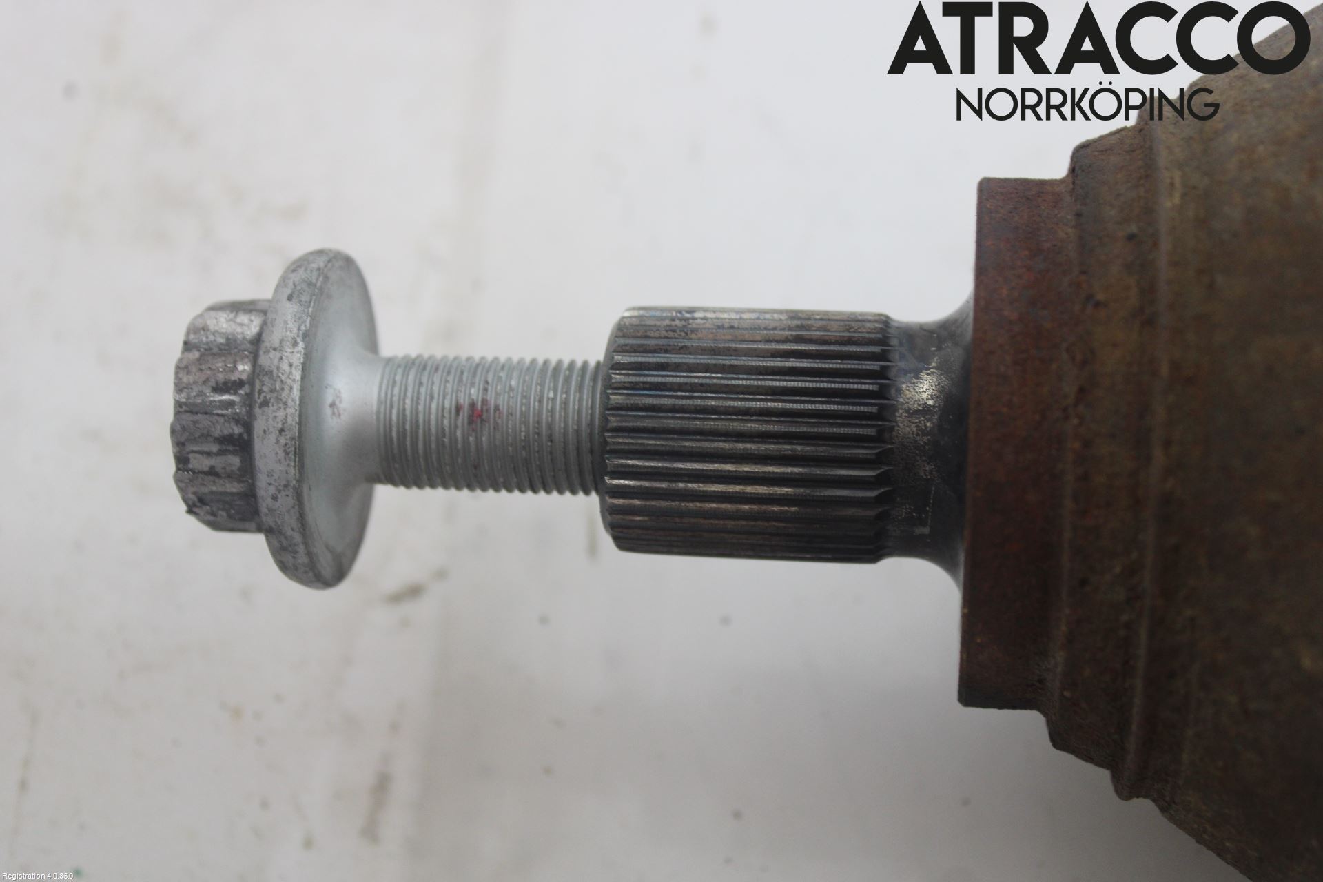 Skoda SUPERB 16-24 Drivaxel Fram Vänster