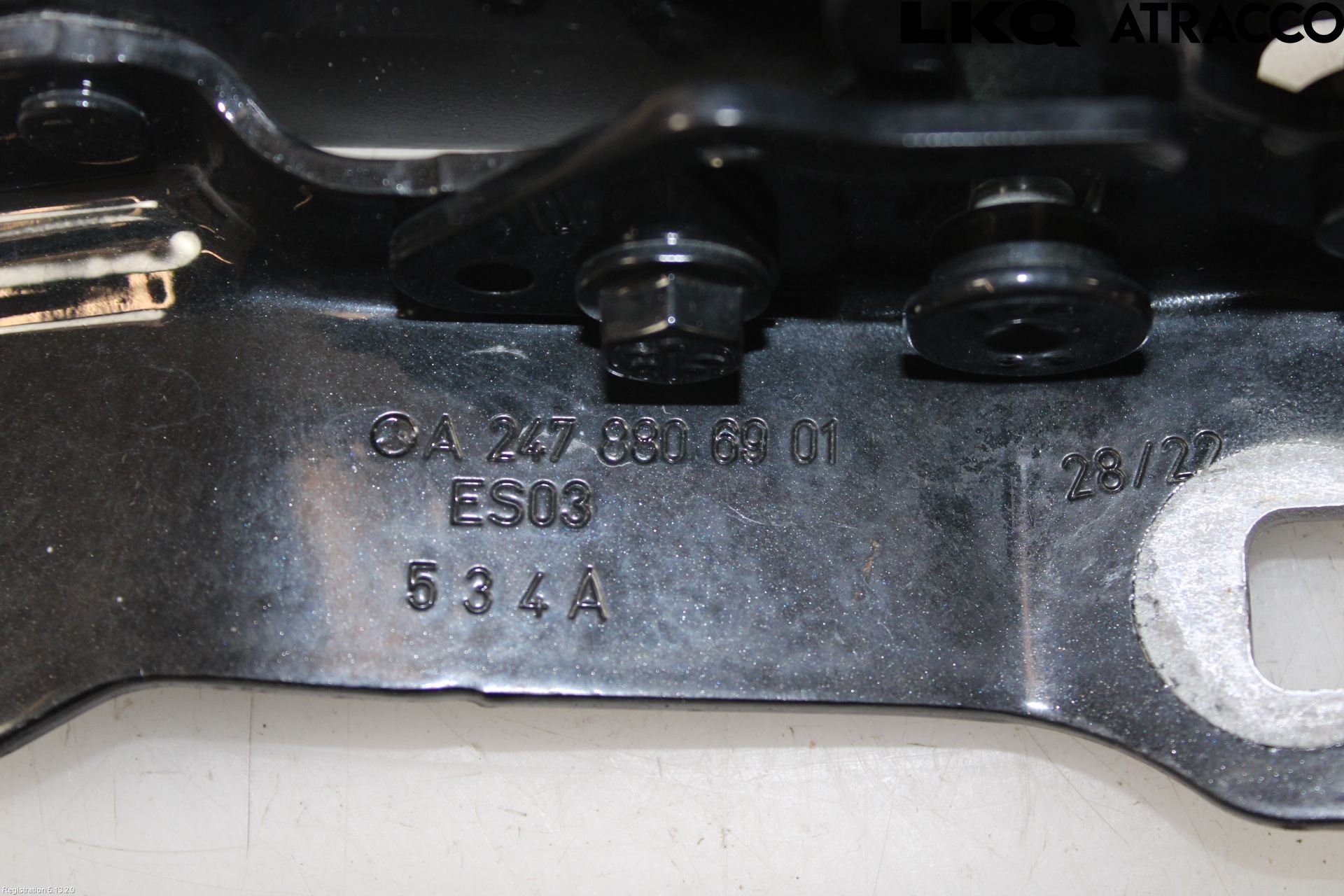 Mercedes-Benz MB EQA (H243) 21- Huvgångjärn