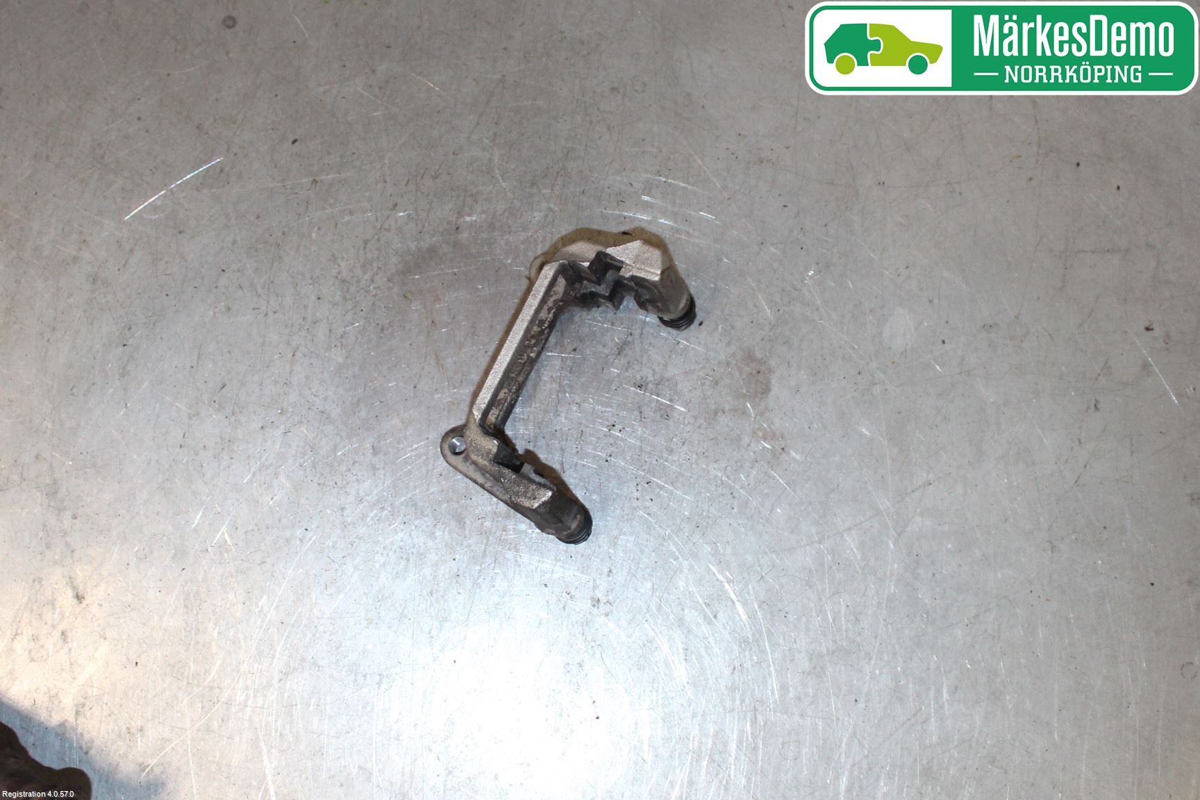 Audi A6 F2/C8 19- Bromsokshållare