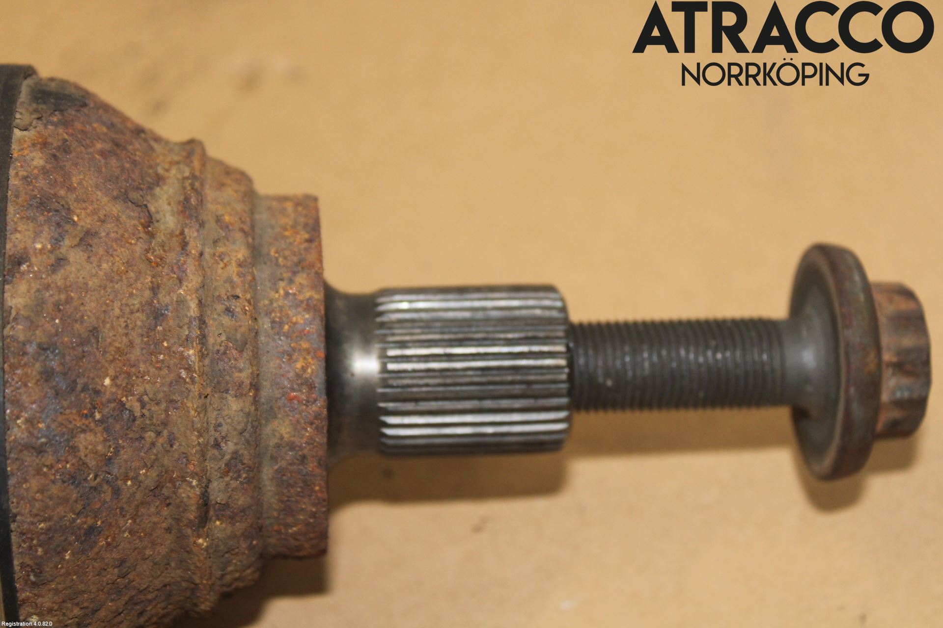 Volkswagen VW TIGUAN 07-16 Drivaxel Fram Vänster