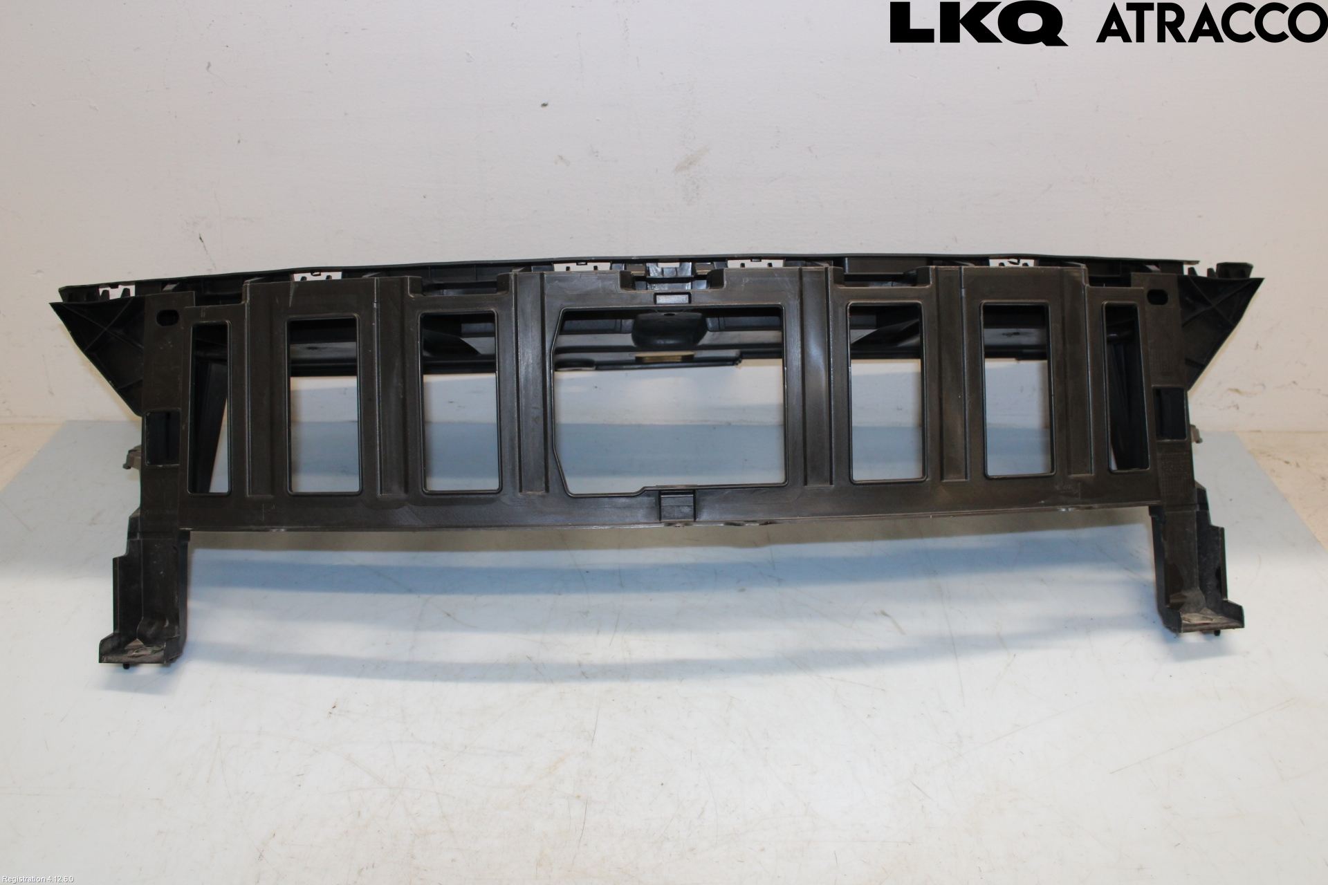 Peugeot 5008 17-24 Täckplast Front