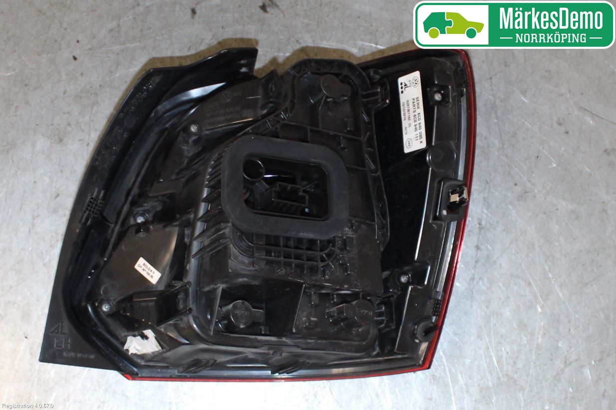Volkswagen VW POLO 10-17 Bakljus Vänster