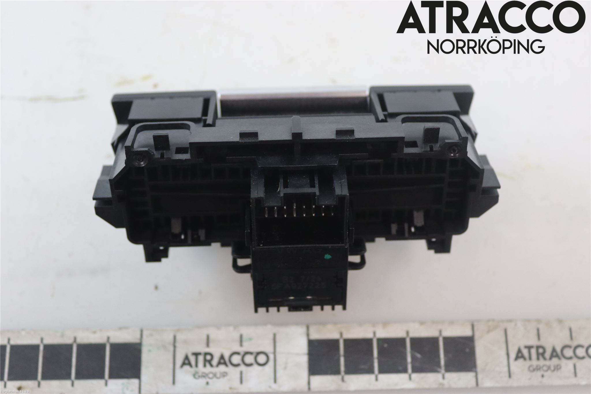 Seat LEON 20- Strömställare Parkeringsbroms