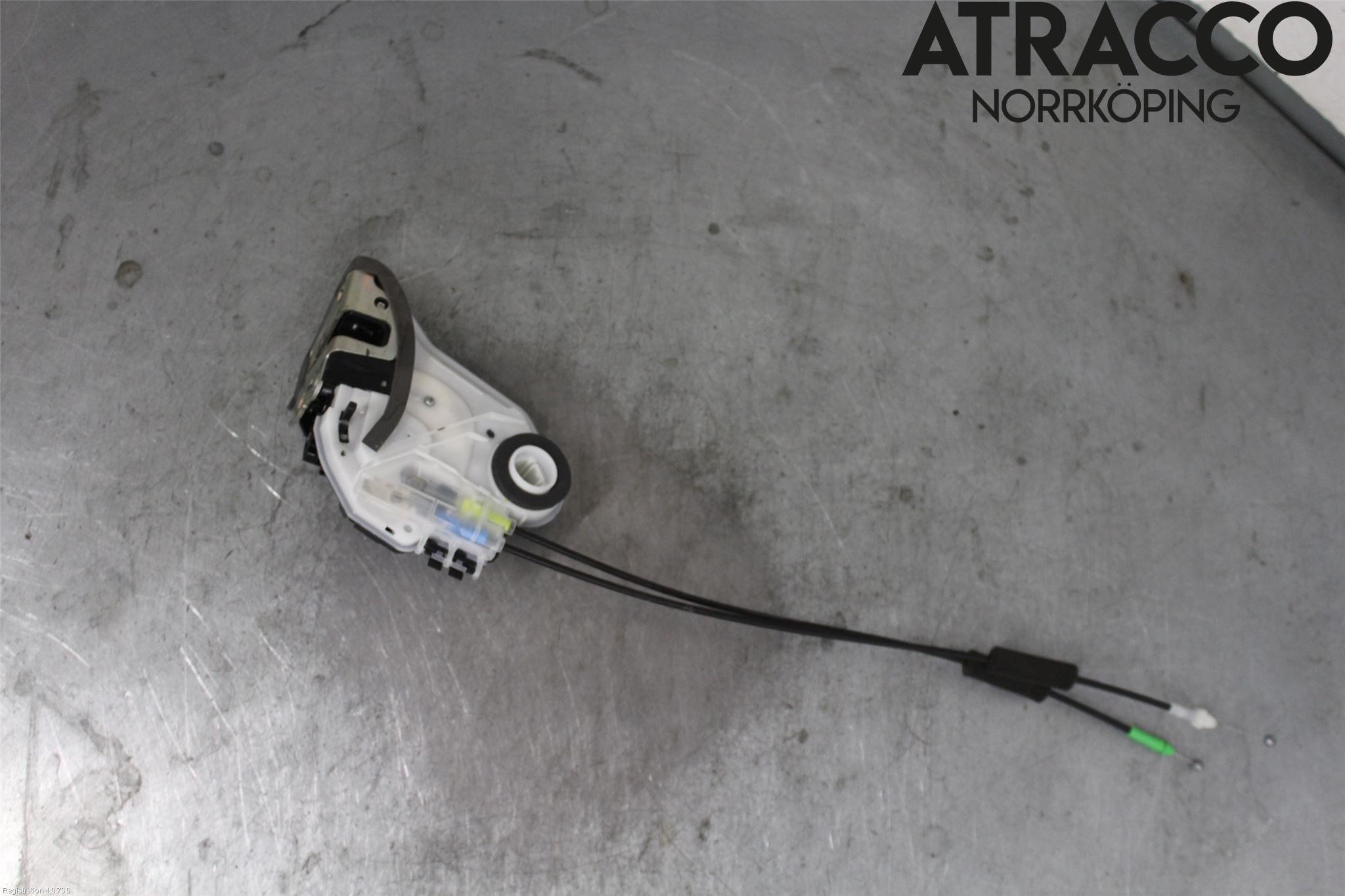 Toyota HILUX 16- Låskista-Dörrlås