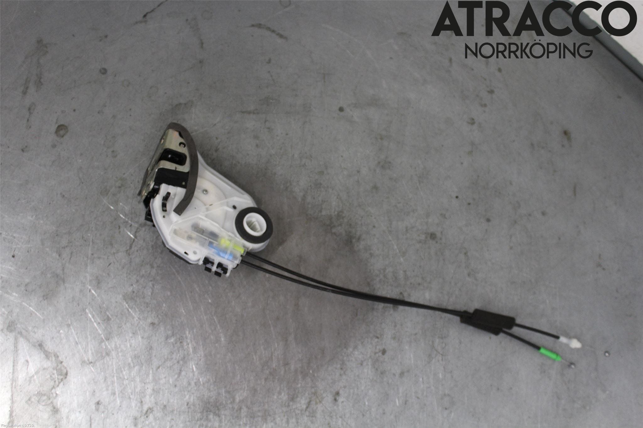 Toyota HILUX 16- Låskista-Dörrlås