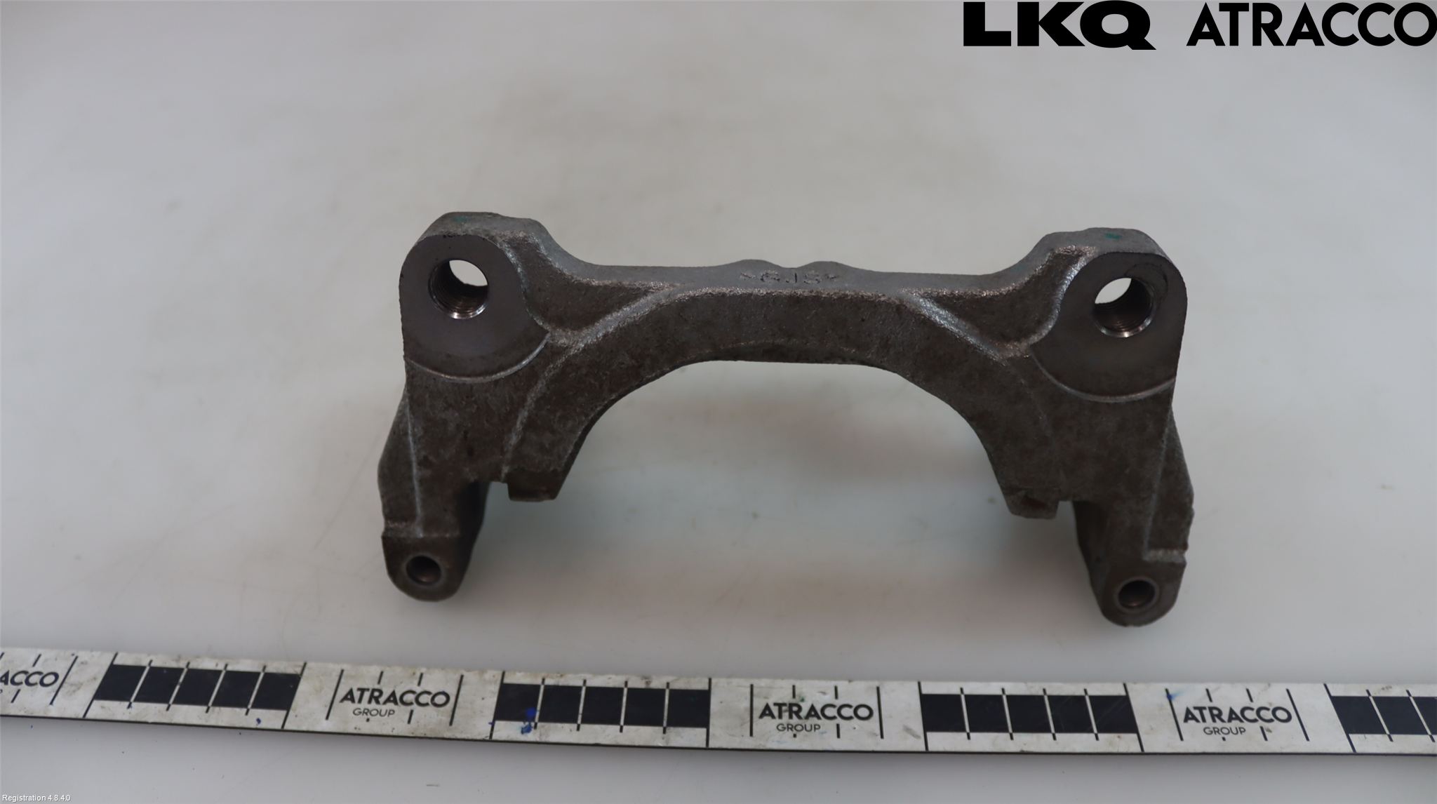 MG 4 23- Bromsokshållare