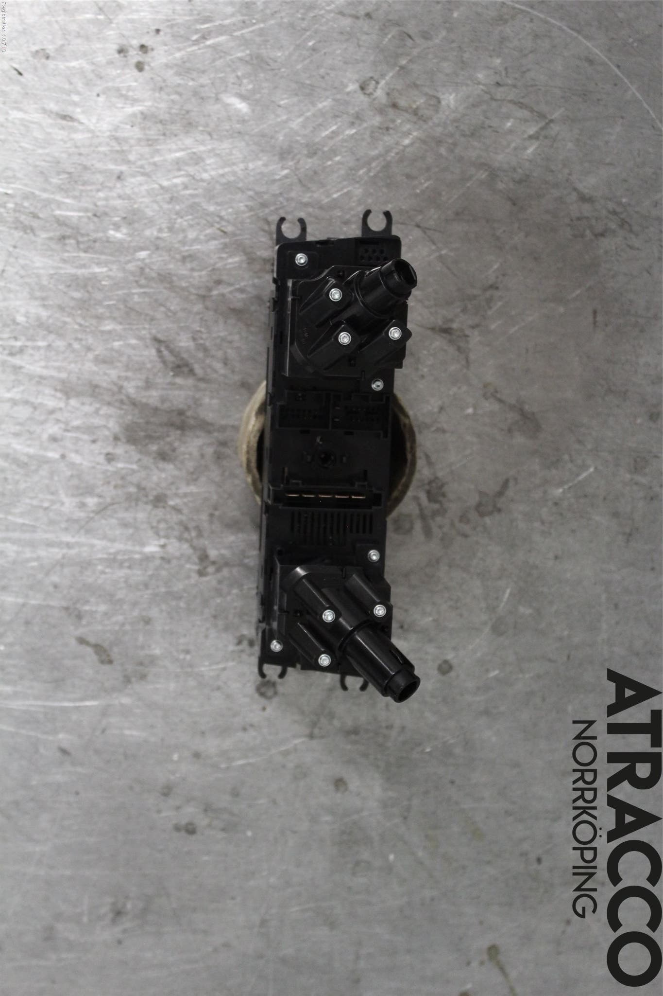 Volkswagen VW POLO VI 18->> Värmereglage