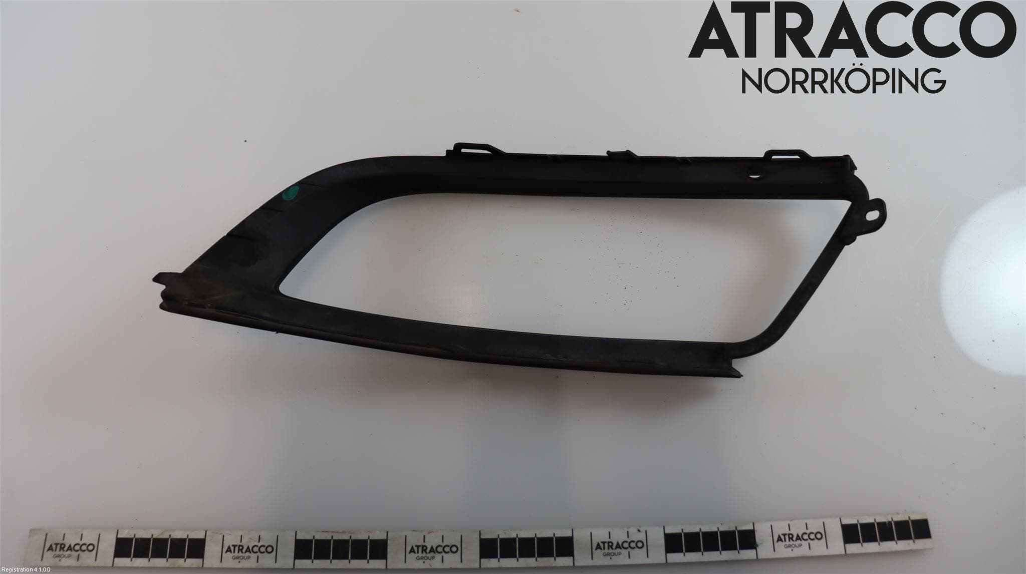 Skoda SUPERB 09-15 Dimljussarg Fram