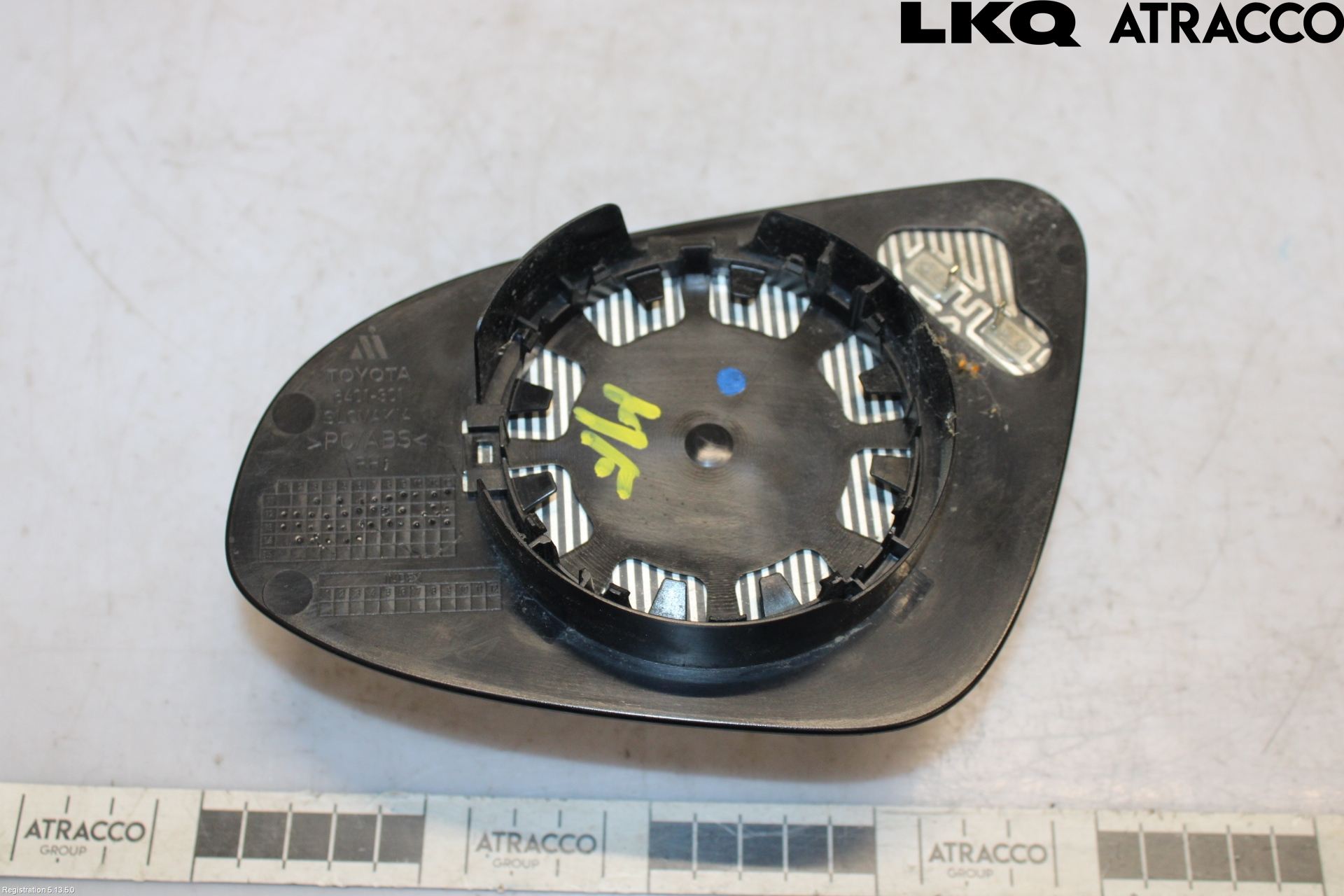 Toyota YARIS XP130 12-14 Spegelglas Hö