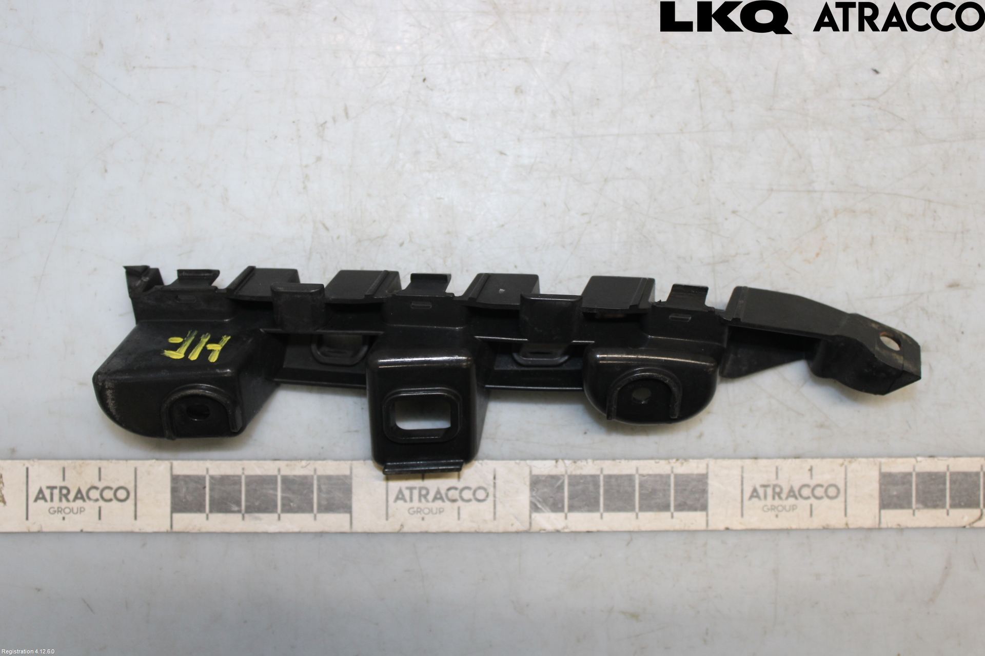 Volkswagen VW PASSAT 11-14 Stötfångarfäste Fram Hö